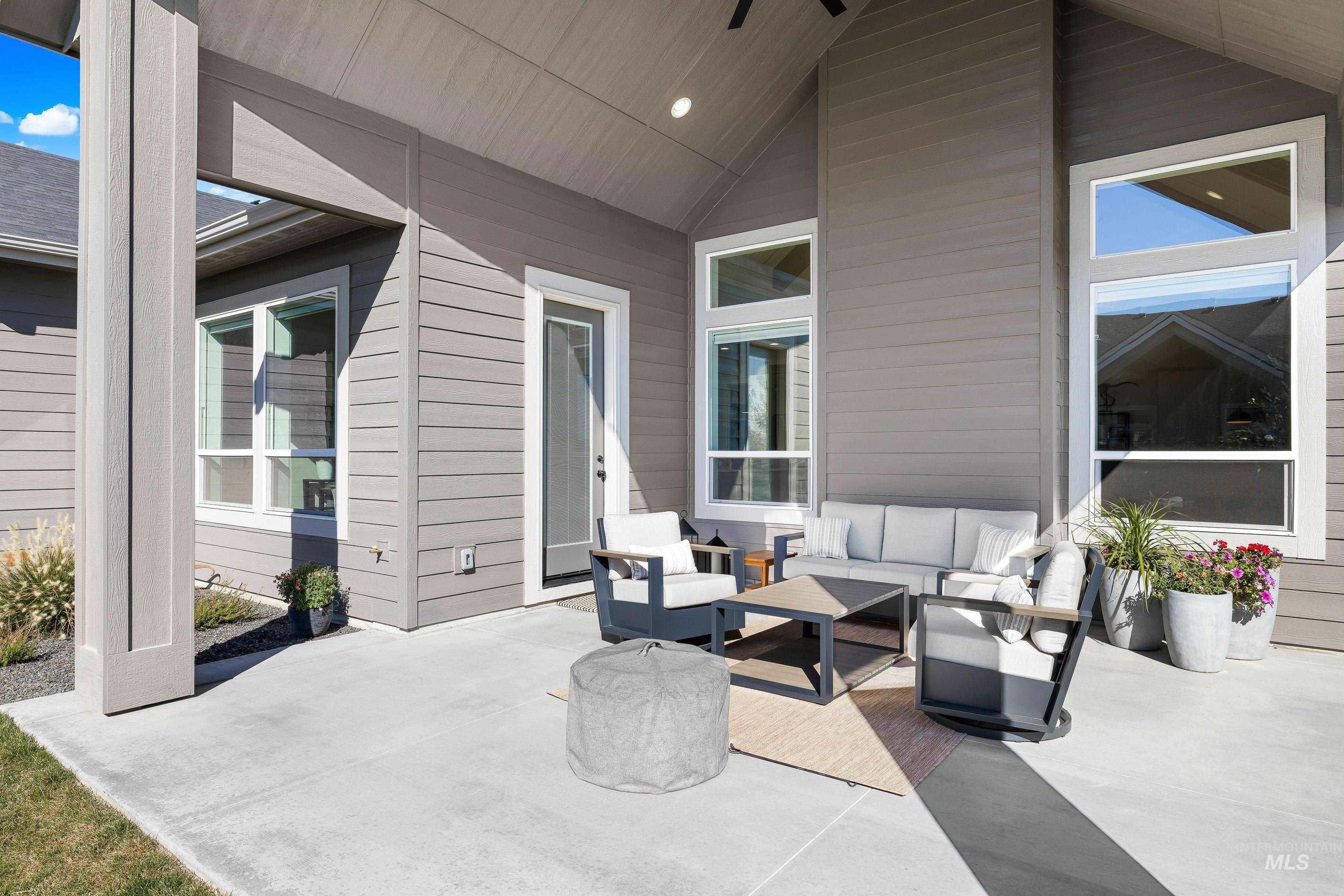 View of patio / terrace with an outdoor living space