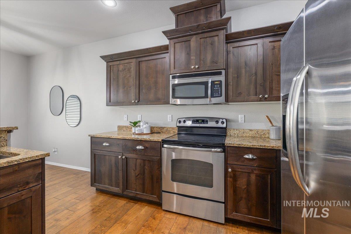 531 S Pine Island Ln, Boise, Idaho 83709, 3 Bedrooms, 2.5 Bathrooms, Residential For Sale, Price $399,900, 98965564