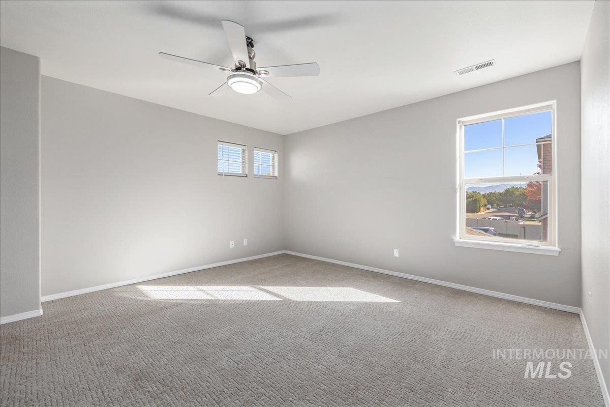 531 S Pine Island Ln, Boise, Idaho 83709, 3 Bedrooms, 2.5 Bathrooms, Residential For Sale, Price $399,900, 98965564