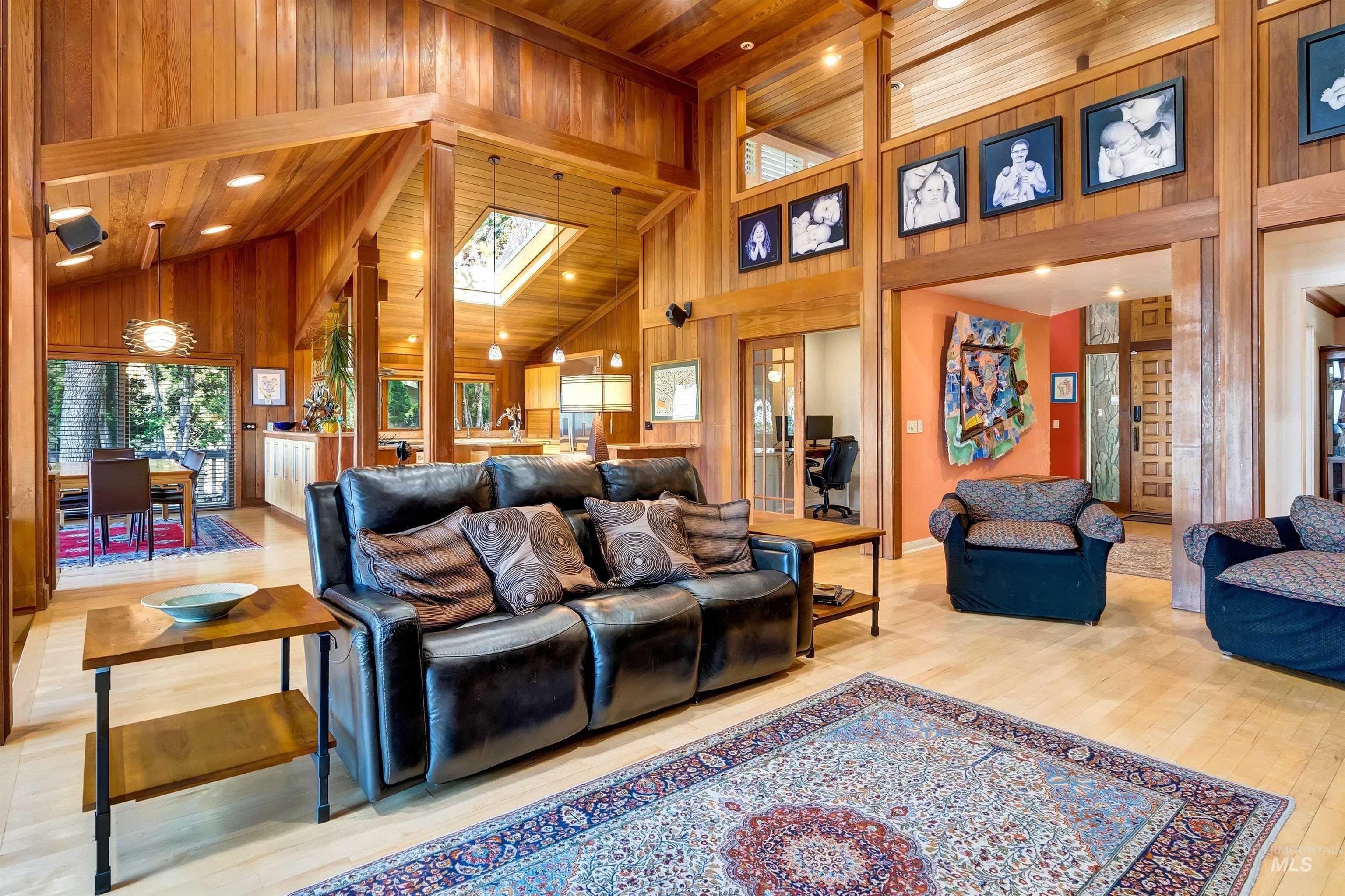 1955 E Table Rock Road, Boise, Idaho 83712-6662, 6 Bedrooms, 4 Bathrooms, Residential For Sale, Price $1,900,000, 98965566
