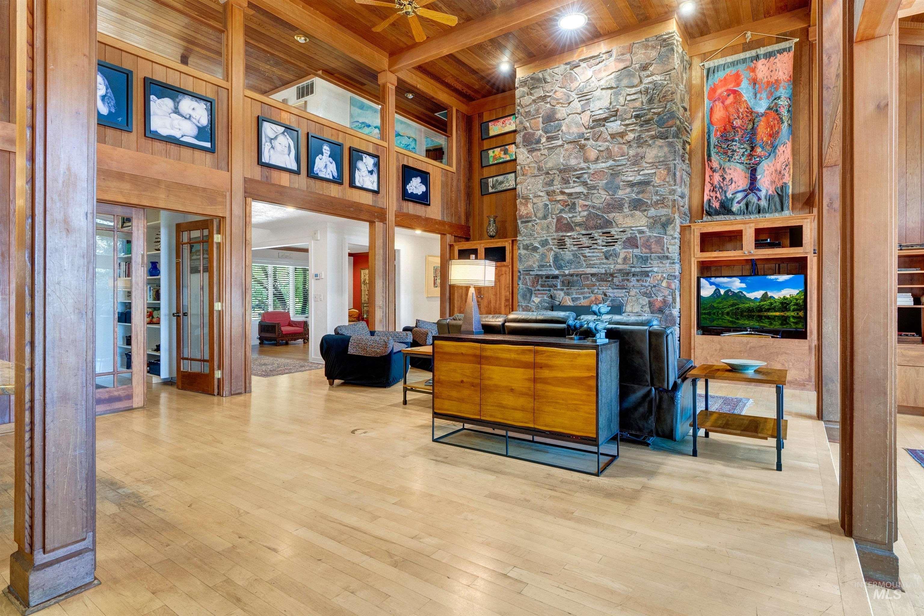 1955 E Table Rock Road, Boise, Idaho 83712-6662, 6 Bedrooms, 4 Bathrooms, Residential For Sale, Price $1,900,000, 98965566
