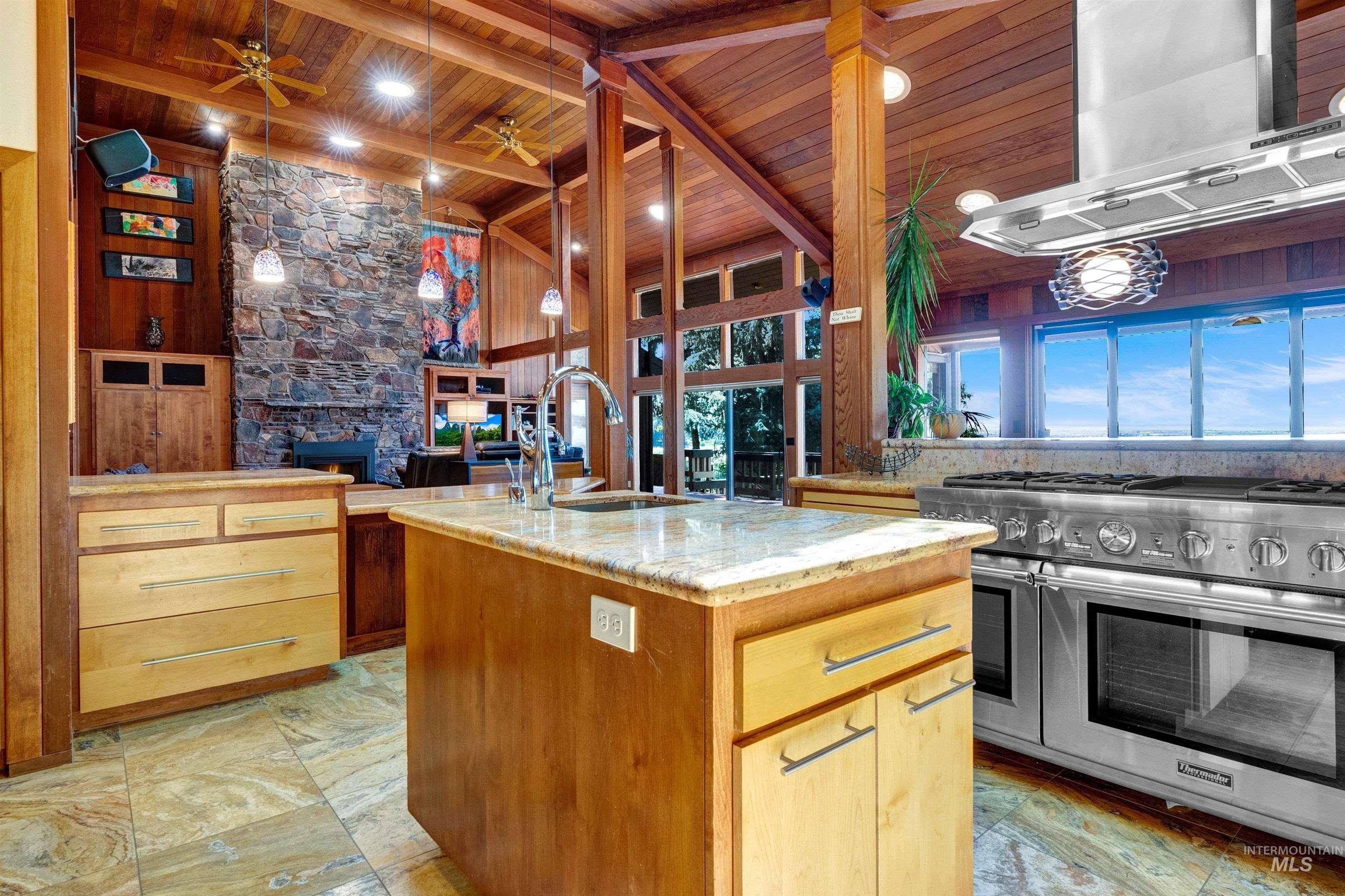 1955 E Table Rock Road, Boise, Idaho 83712-6662, 6 Bedrooms, 4 Bathrooms, Residential For Sale, Price $1,900,000, 98965566