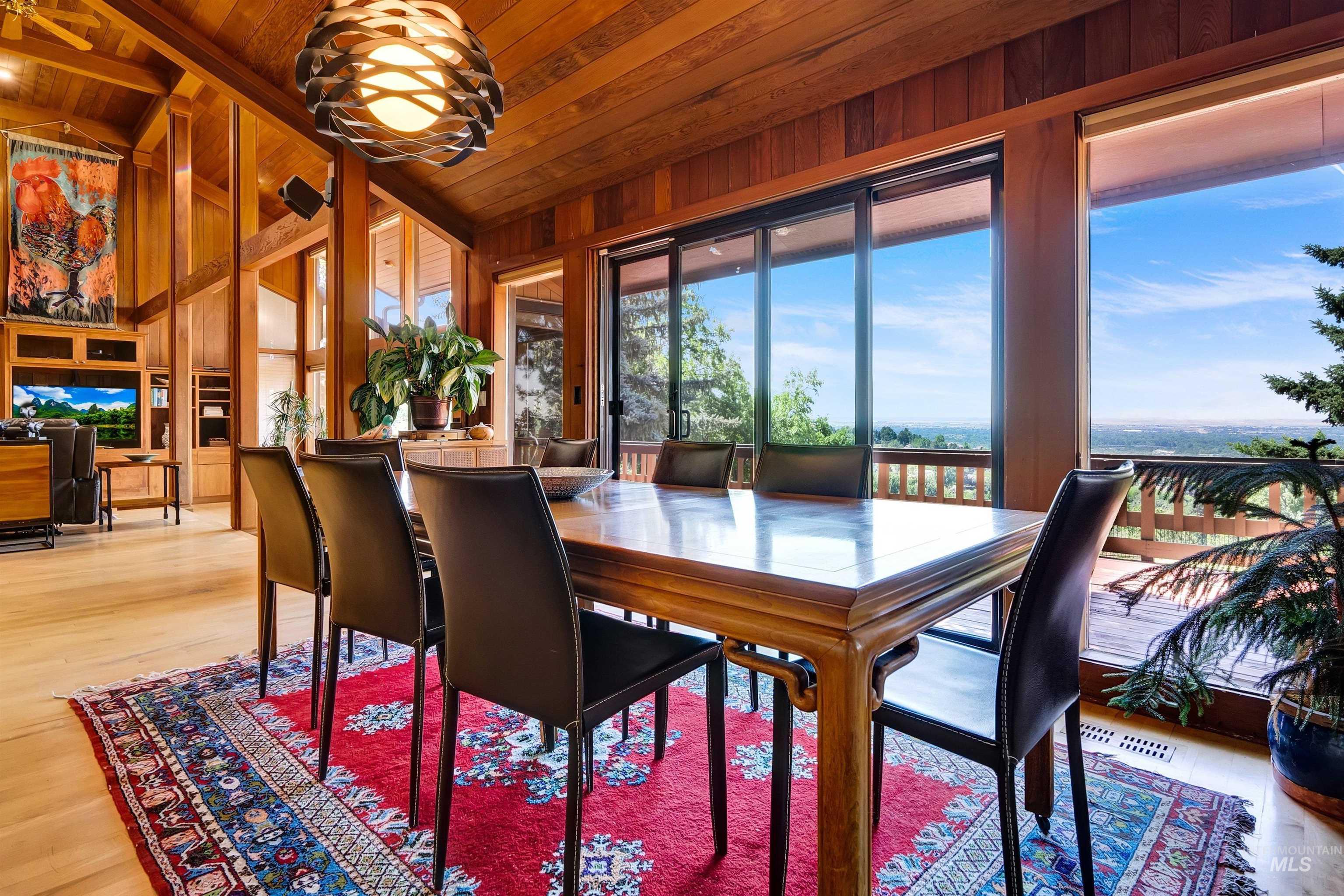 1955 E Table Rock Road, Boise, Idaho 83712-6662, 6 Bedrooms, 4 Bathrooms, Residential For Sale, Price $1,900,000, 98965566