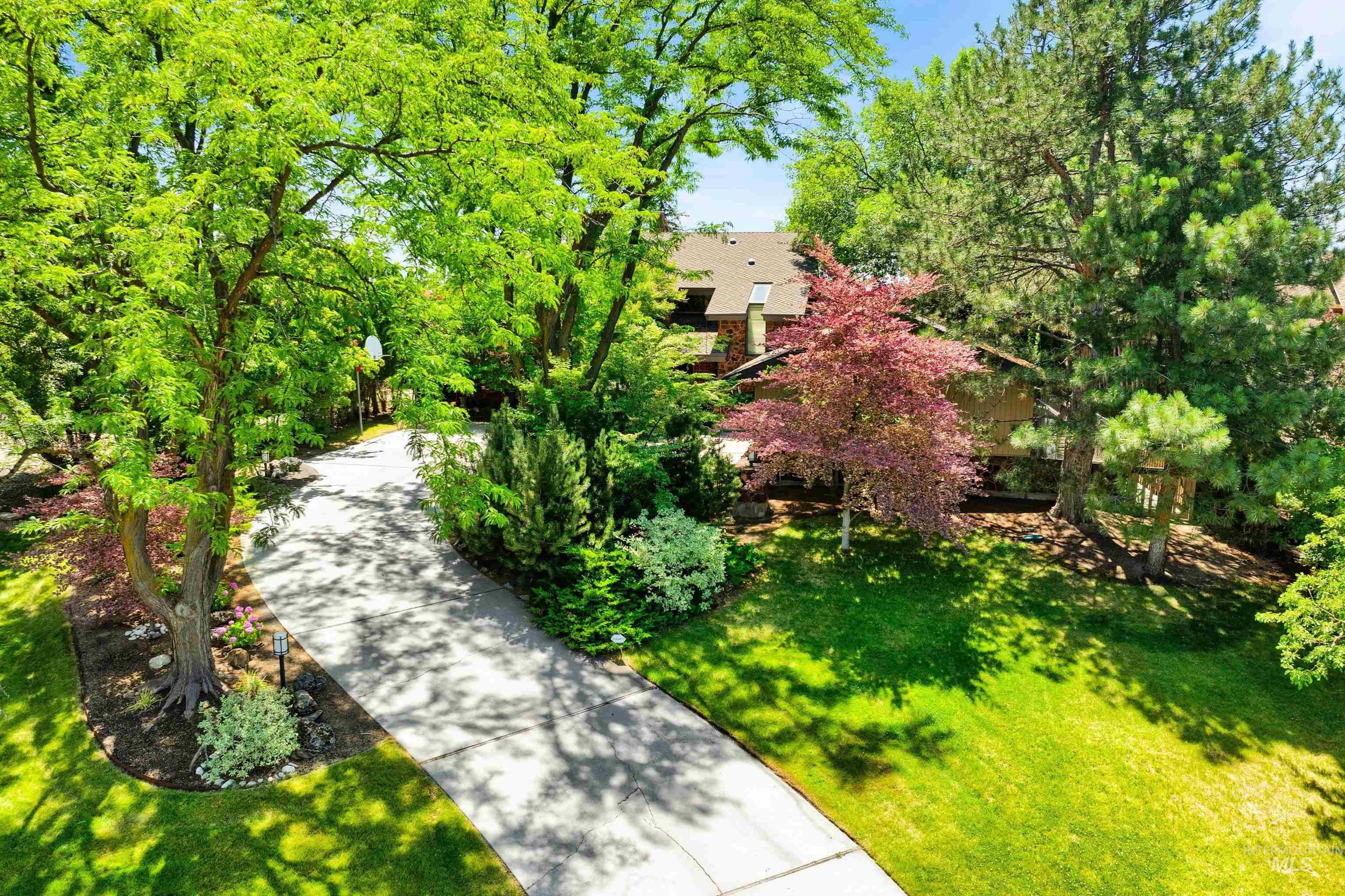 1955 E Table Rock Road, Boise, Idaho 83712-6662, 6 Bedrooms, 4 Bathrooms, Residential For Sale, Price $1,900,000, 98965566