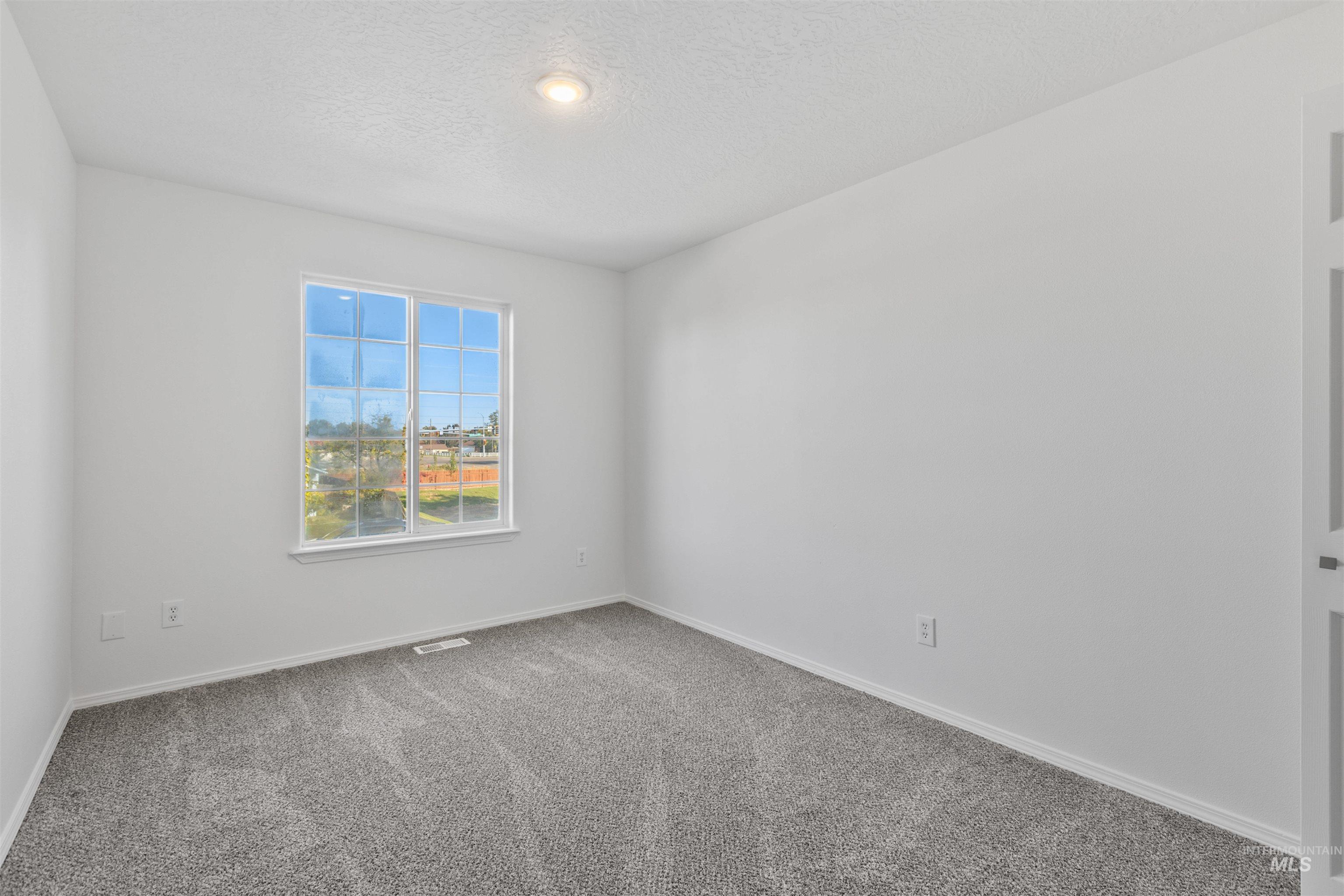 11519 Roanoke Dr, Caldwell, Idaho 83605, 4 Bedrooms, 2.5 Bathrooms, Residential For Sale, Price $369,990, 98965567