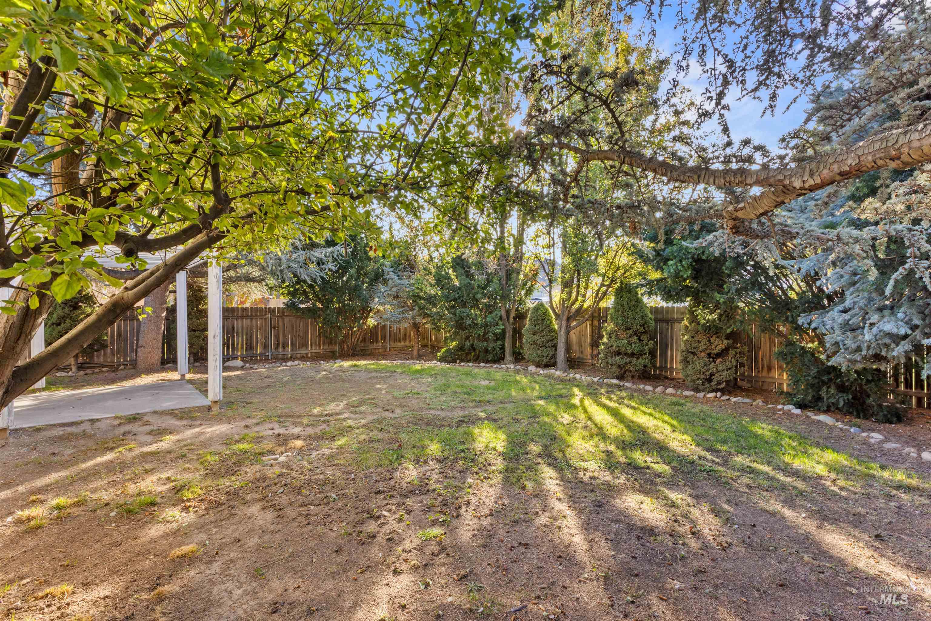 11519 Roanoke Dr, Caldwell, Idaho 83605, 4 Bedrooms, 2.5 Bathrooms, Residential For Sale, Price $369,990, 98965567