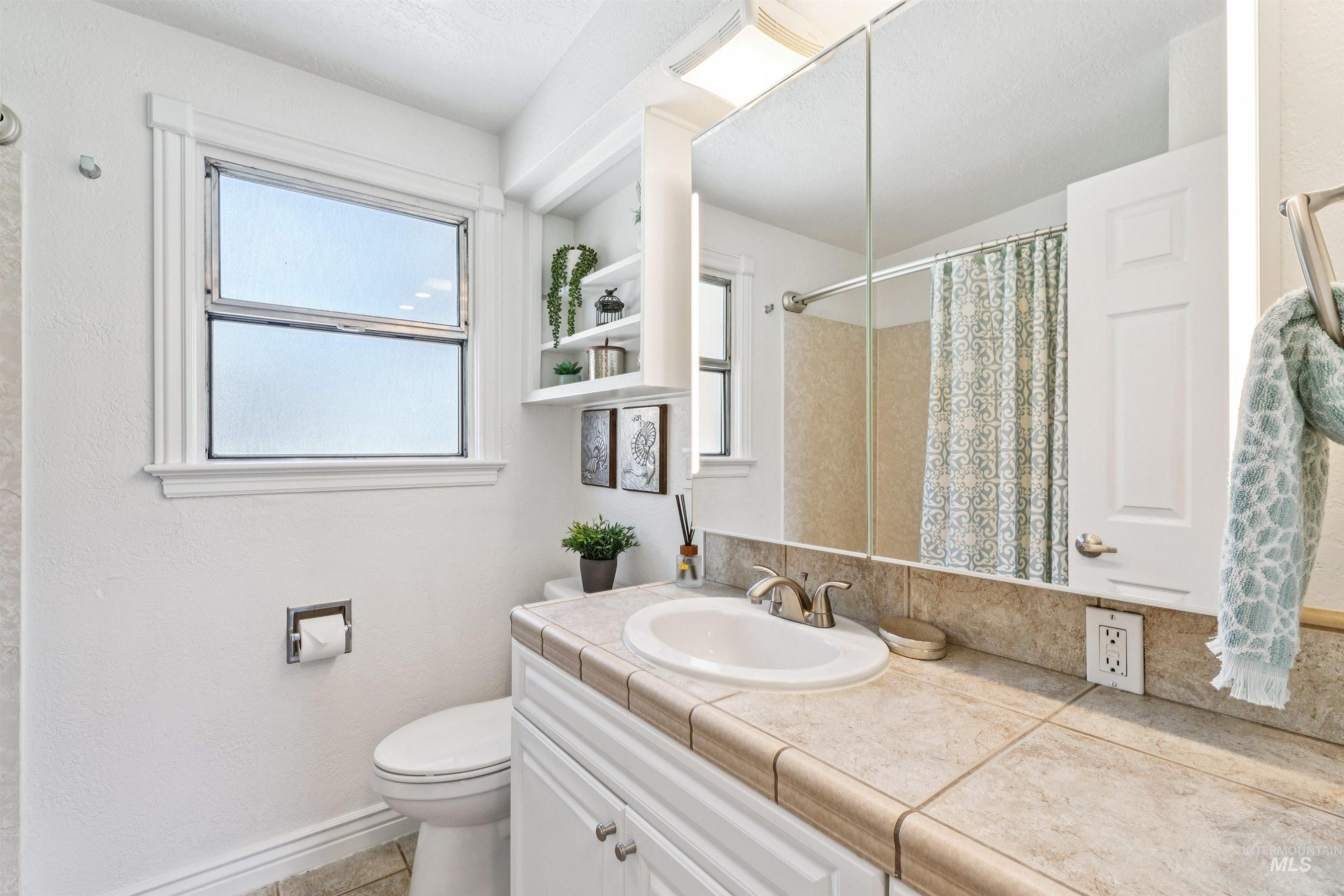 1612 & 1614 S Latah Street, Boise, Idaho 83705, 2 Bedrooms, 1 Bathroom, Residential Income For Sale, Price $499,000, 98965572