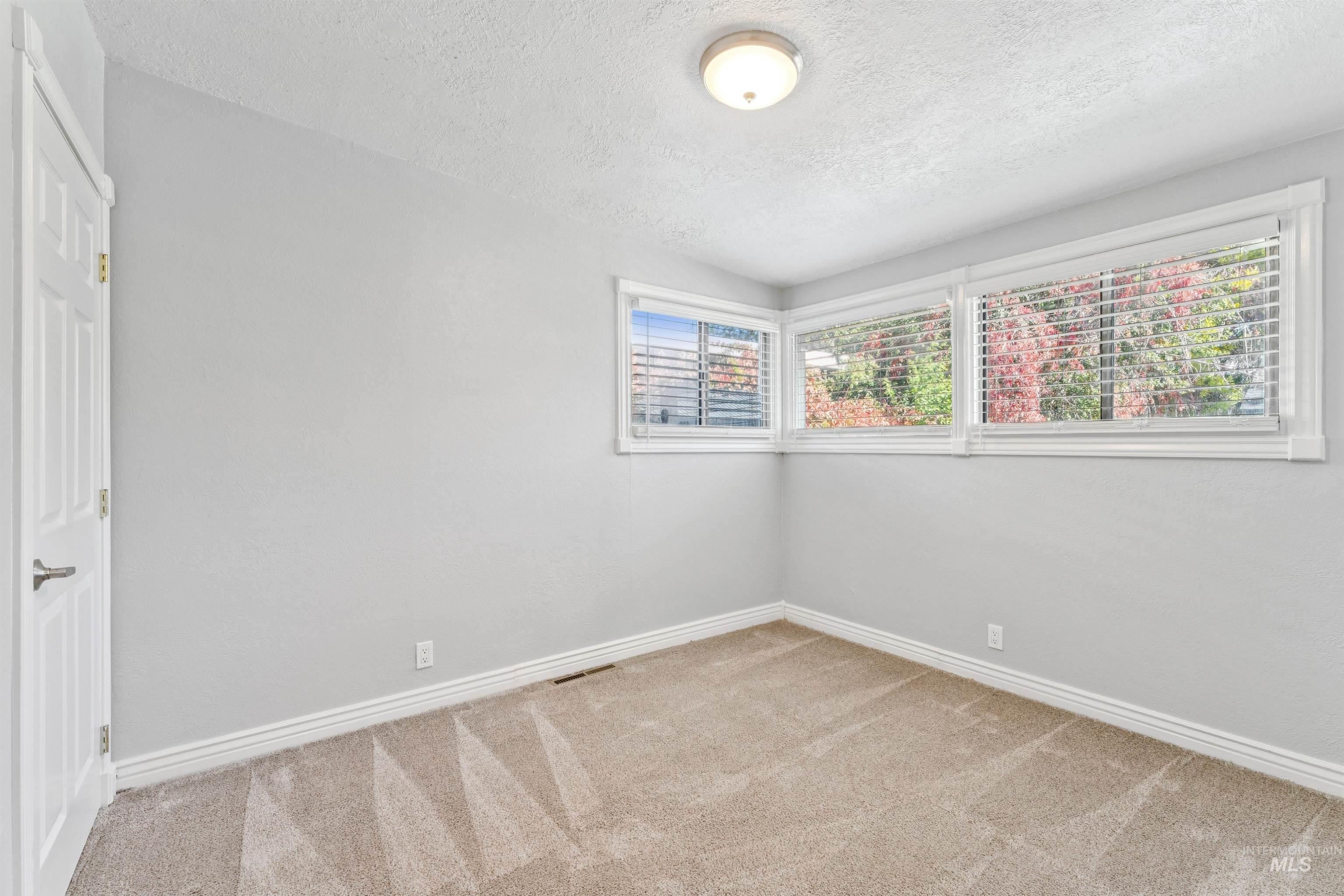 1612 & 1614 S Latah Street, Boise, Idaho 83705, 2 Bedrooms, 1 Bathroom, Residential Income For Sale, Price $499,000, 98965572