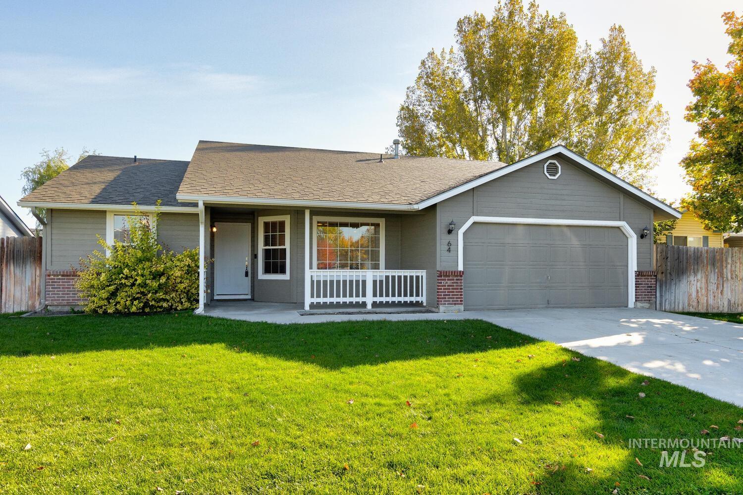 64 S Parkcrest St, Nampa, Idaho 83687, 3 Bedrooms, 2 Bathrooms, Residential For Sale, Price $370,000, 98965589