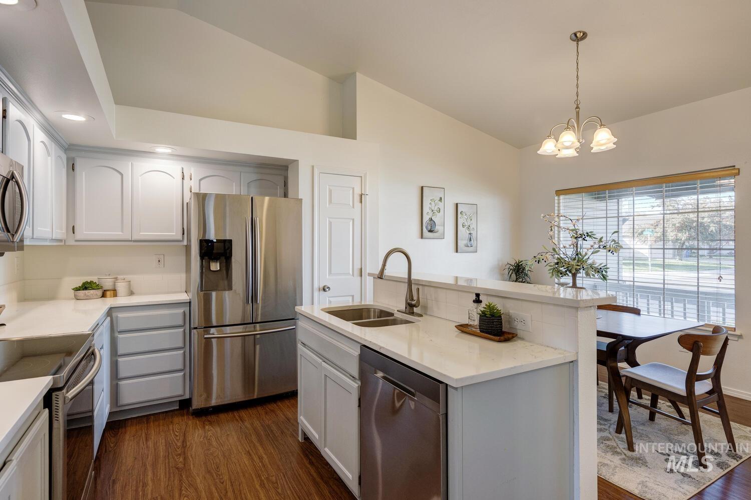 64 S Parkcrest St, Nampa, Idaho 83687, 3 Bedrooms, 2 Bathrooms, Residential For Sale, Price $370,000, 98965589