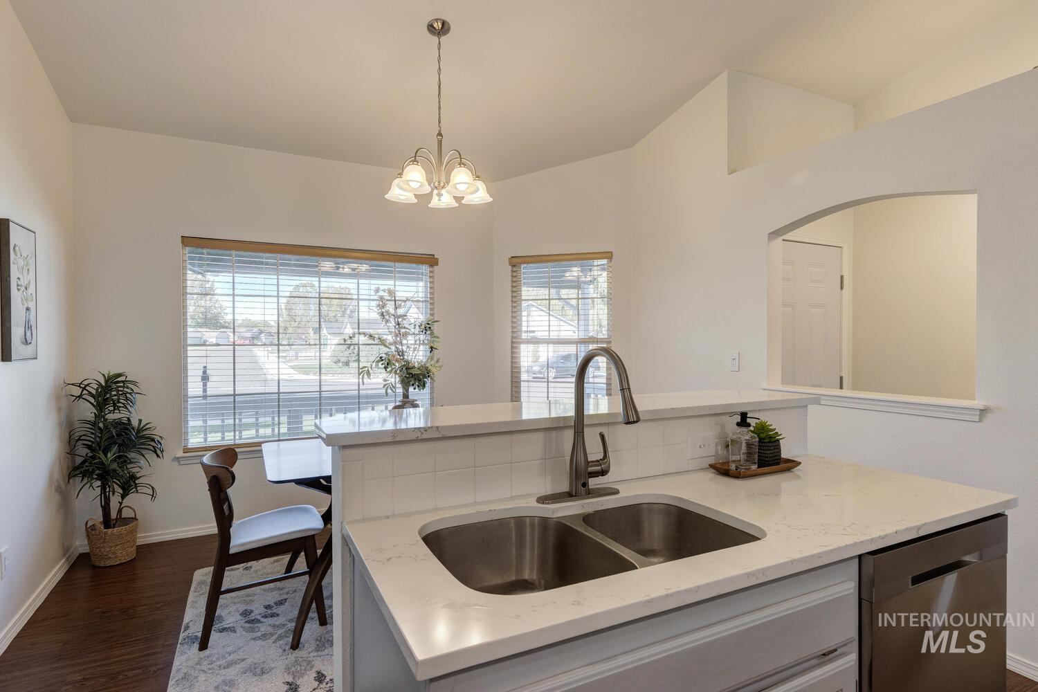 64 S Parkcrest St, Nampa, Idaho 83687, 3 Bedrooms, 2 Bathrooms, Residential For Sale, Price $370,000, 98965589