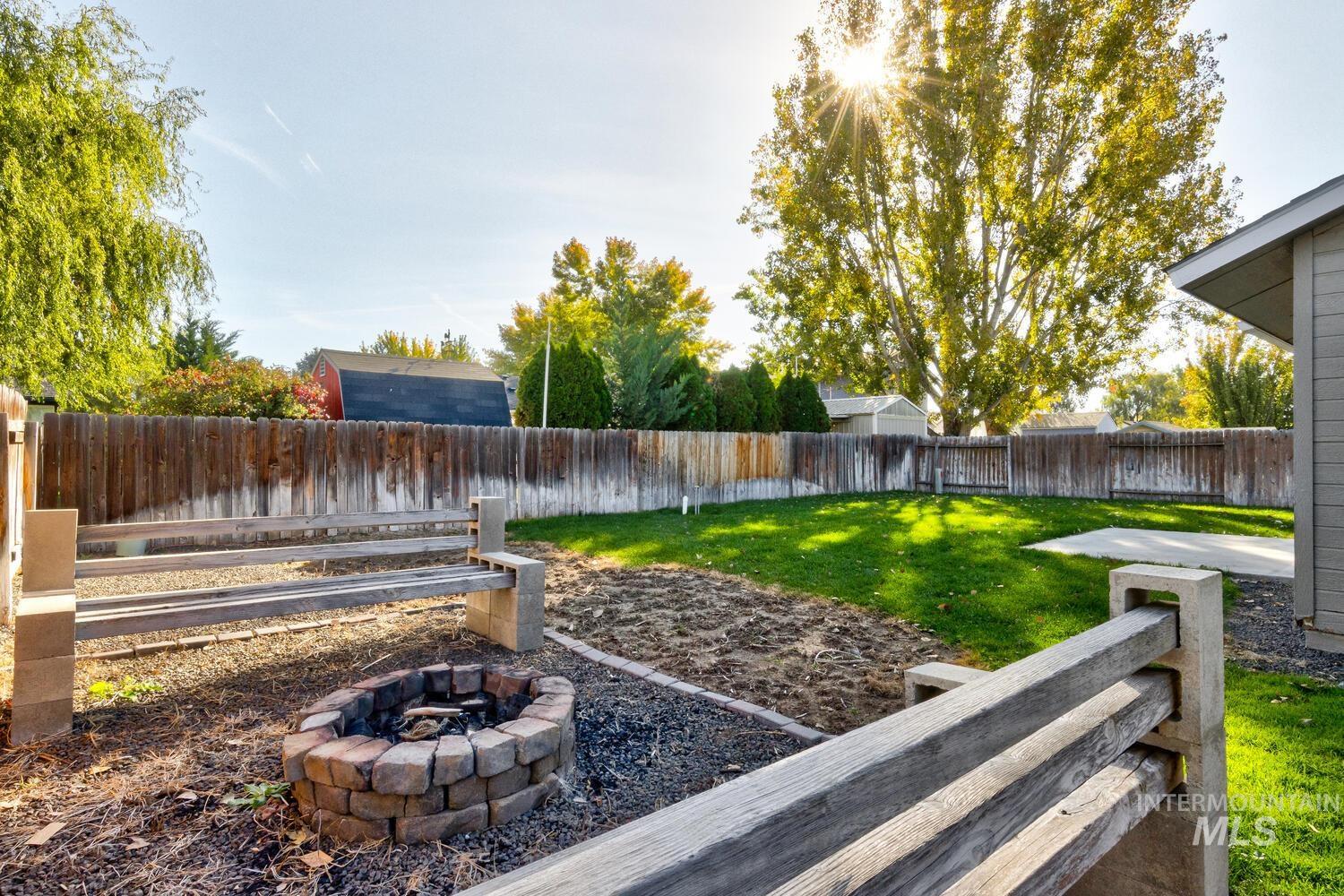 64 S Parkcrest St, Nampa, Idaho 83687, 3 Bedrooms, 2 Bathrooms, Residential For Sale, Price $370,000, 98965589