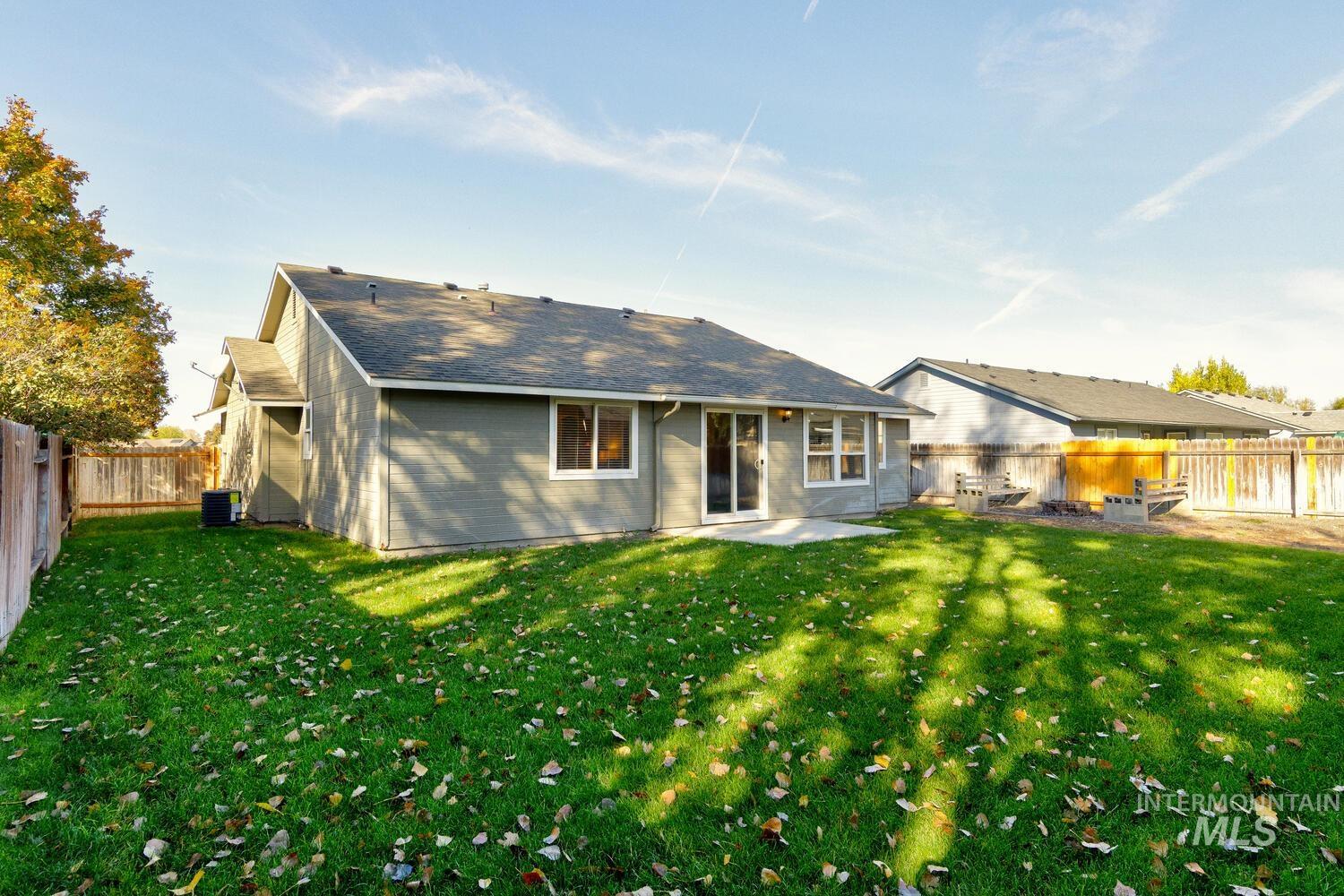 64 S Parkcrest St, Nampa, Idaho 83687, 3 Bedrooms, 2 Bathrooms, Residential For Sale, Price $370,000, 98965589