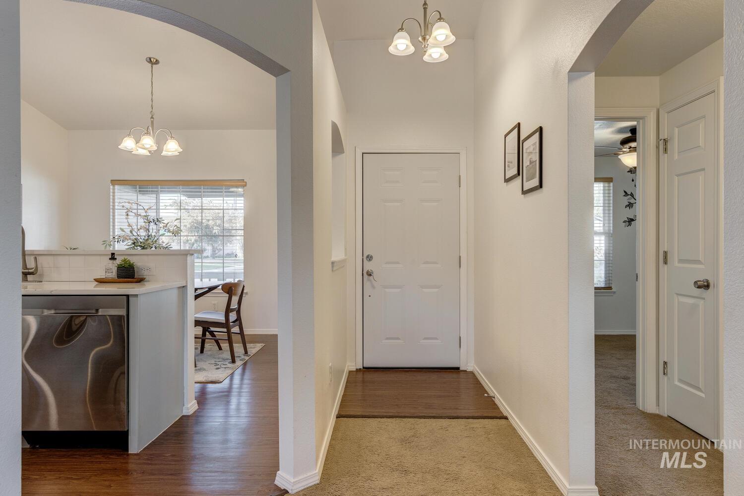 64 S Parkcrest St, Nampa, Idaho 83687, 3 Bedrooms, 2 Bathrooms, Residential For Sale, Price $370,000, 98965589