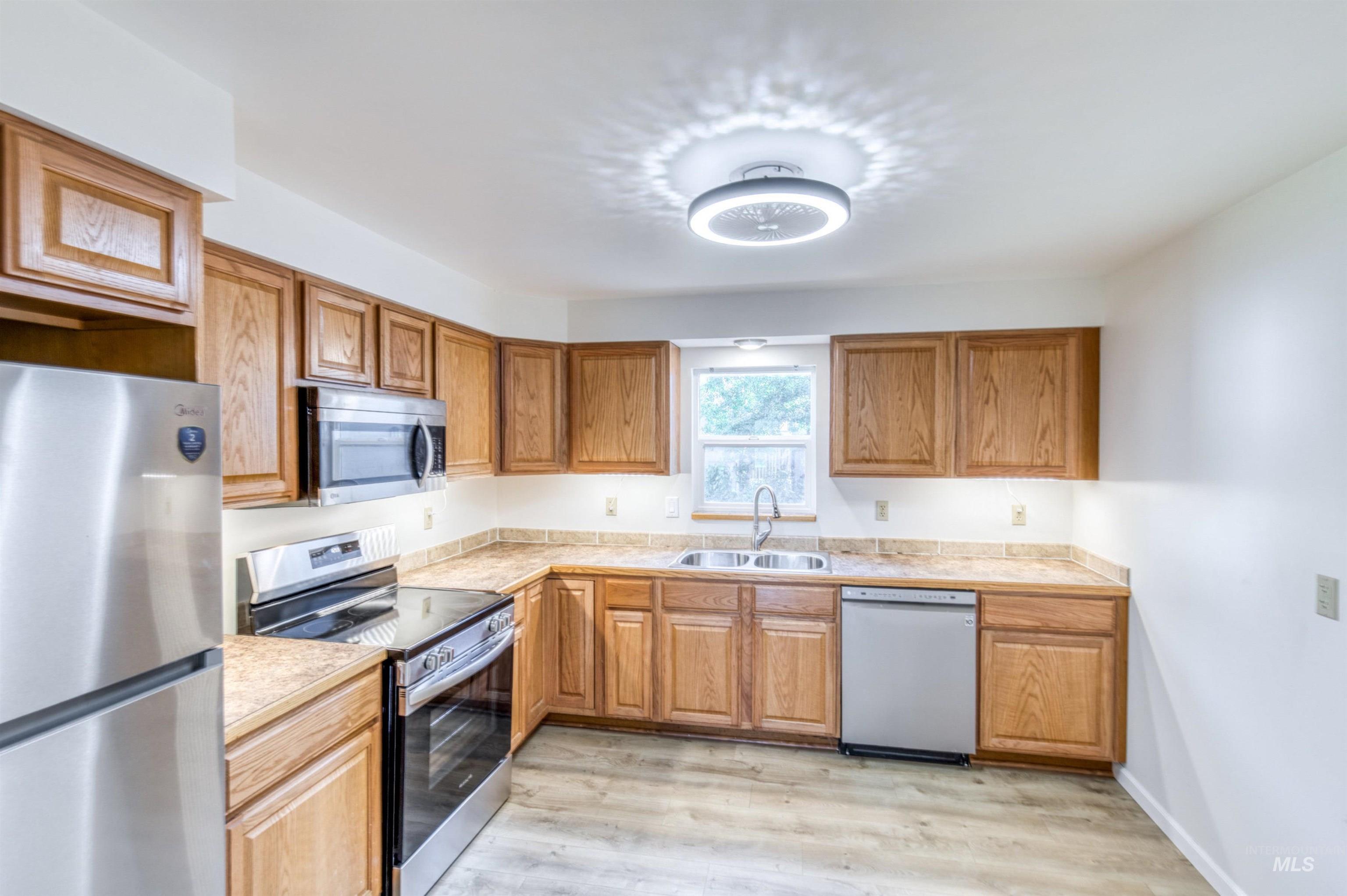 520 S Scott Street, Boise, Idaho 83705-1817, 4 Bedrooms, 3.5 Bathrooms, Residential For Sale, Price $749,000, 98965593