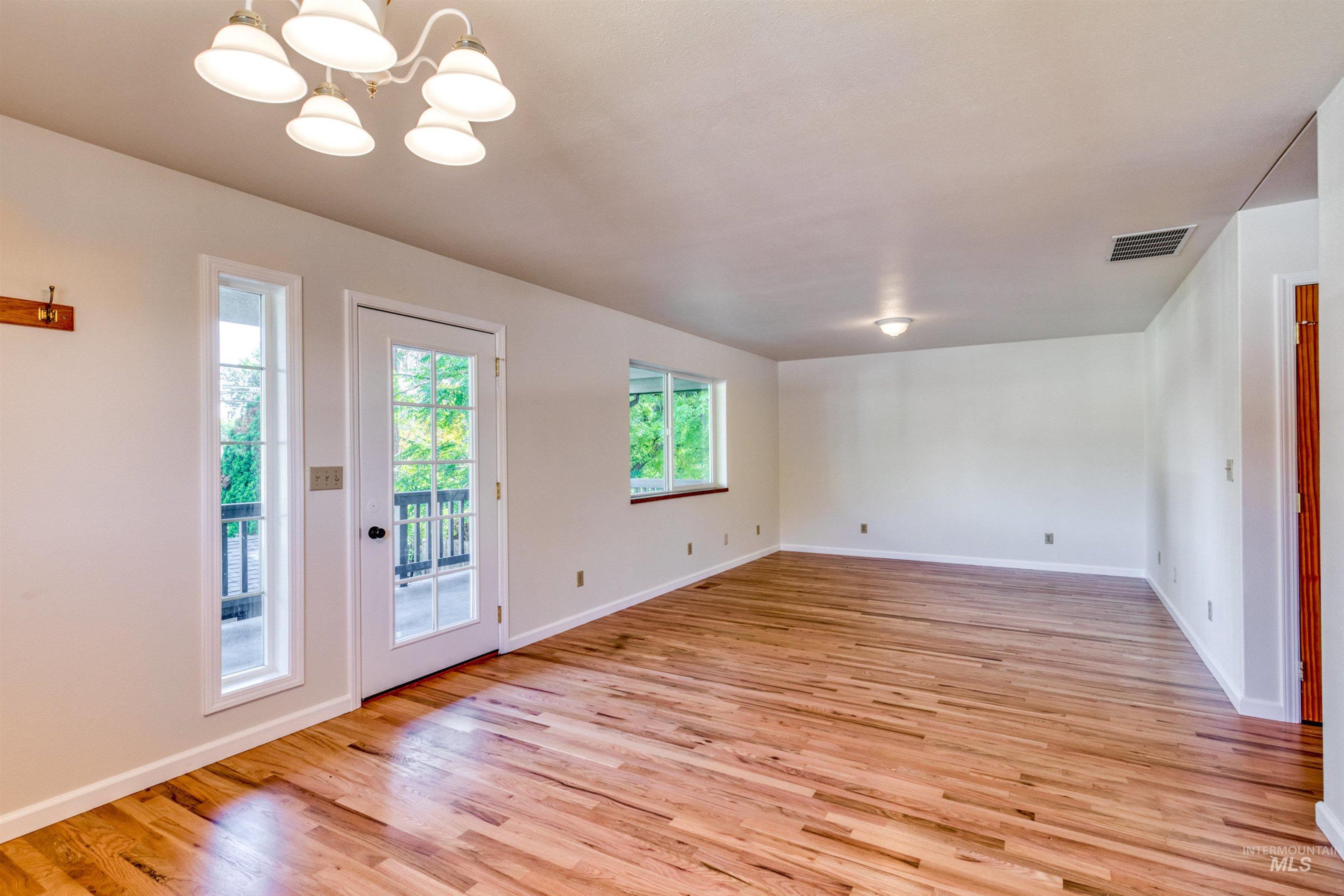 520 S Scott Street, Boise, Idaho 83705-1817, 4 Bedrooms, 3.5 Bathrooms, Residential For Sale, Price $749,000, 98965593
