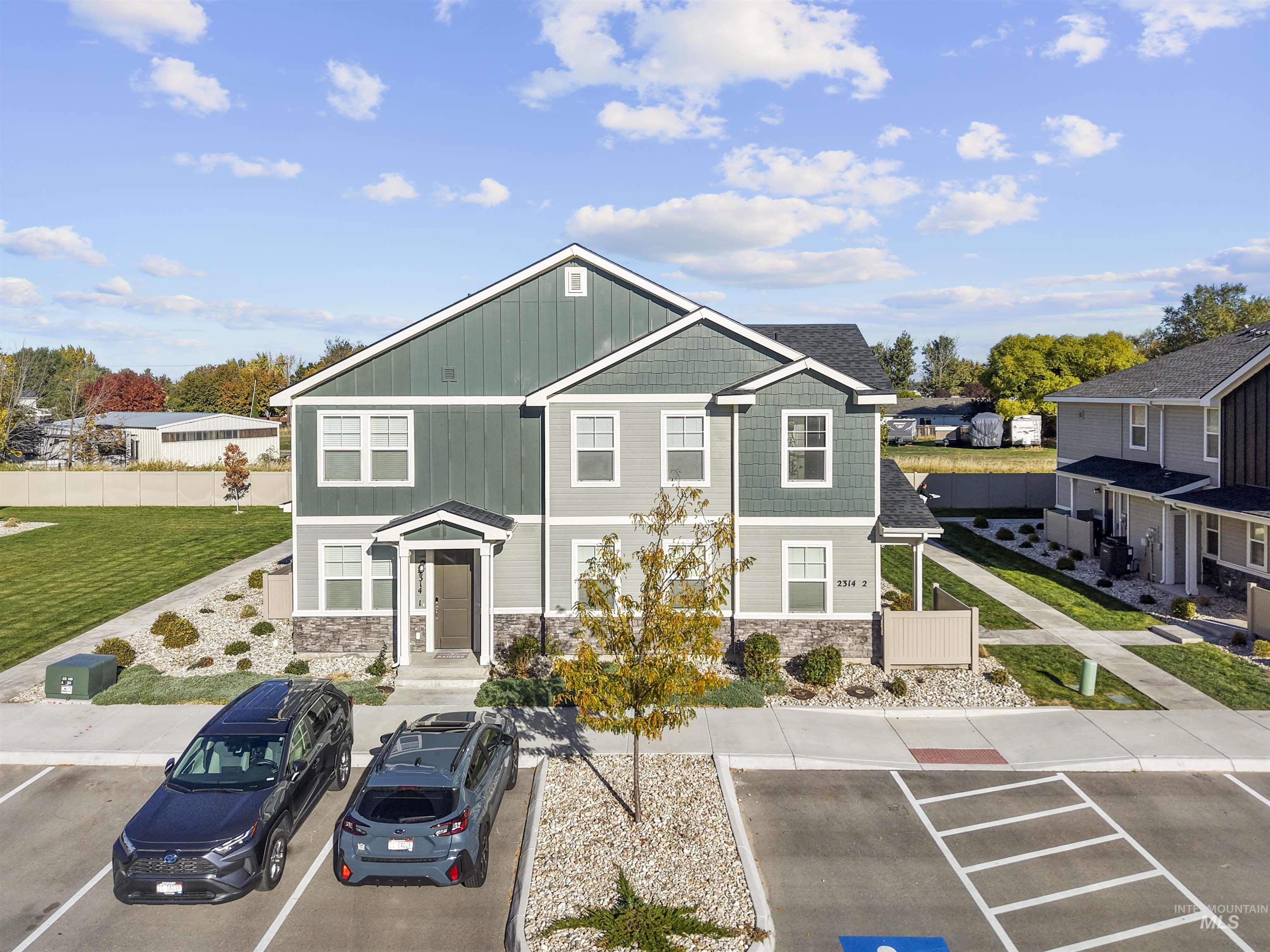 2314 E Spice Loop, Nampa, Idaho 83687, 3 Bedrooms, 3 Bathrooms, Residential For Sale, Price $327,500, 98965595
