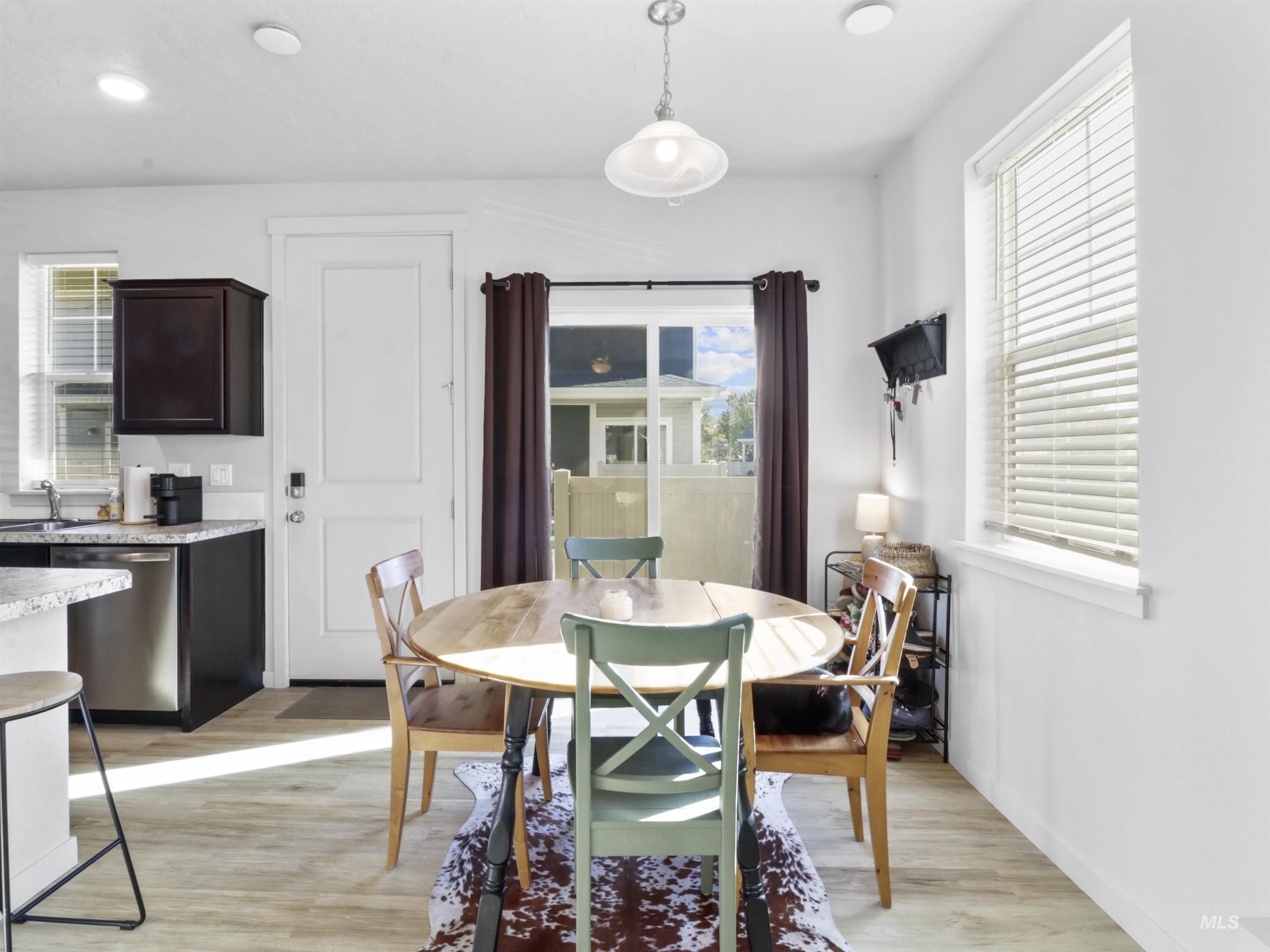 2314 E Spice Loop, Nampa, Idaho 83687, 3 Bedrooms, 3 Bathrooms, Residential For Sale, Price $327,500, 98965595