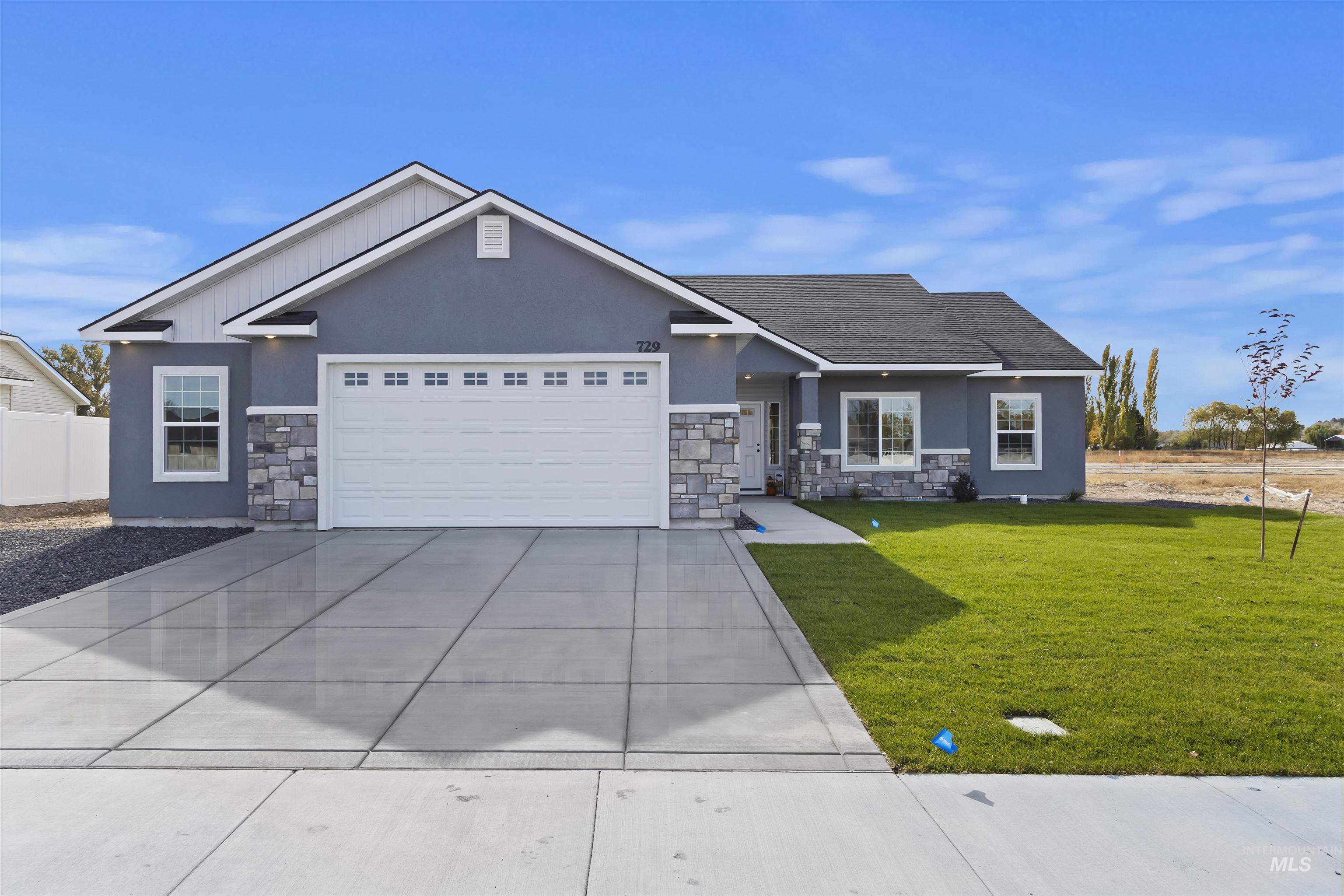 729 Waveland Avenue, Filer, Idaho 83328, 4 Bedrooms, 2 Bathrooms, Residential For Sale, Price $419,900, 98965597