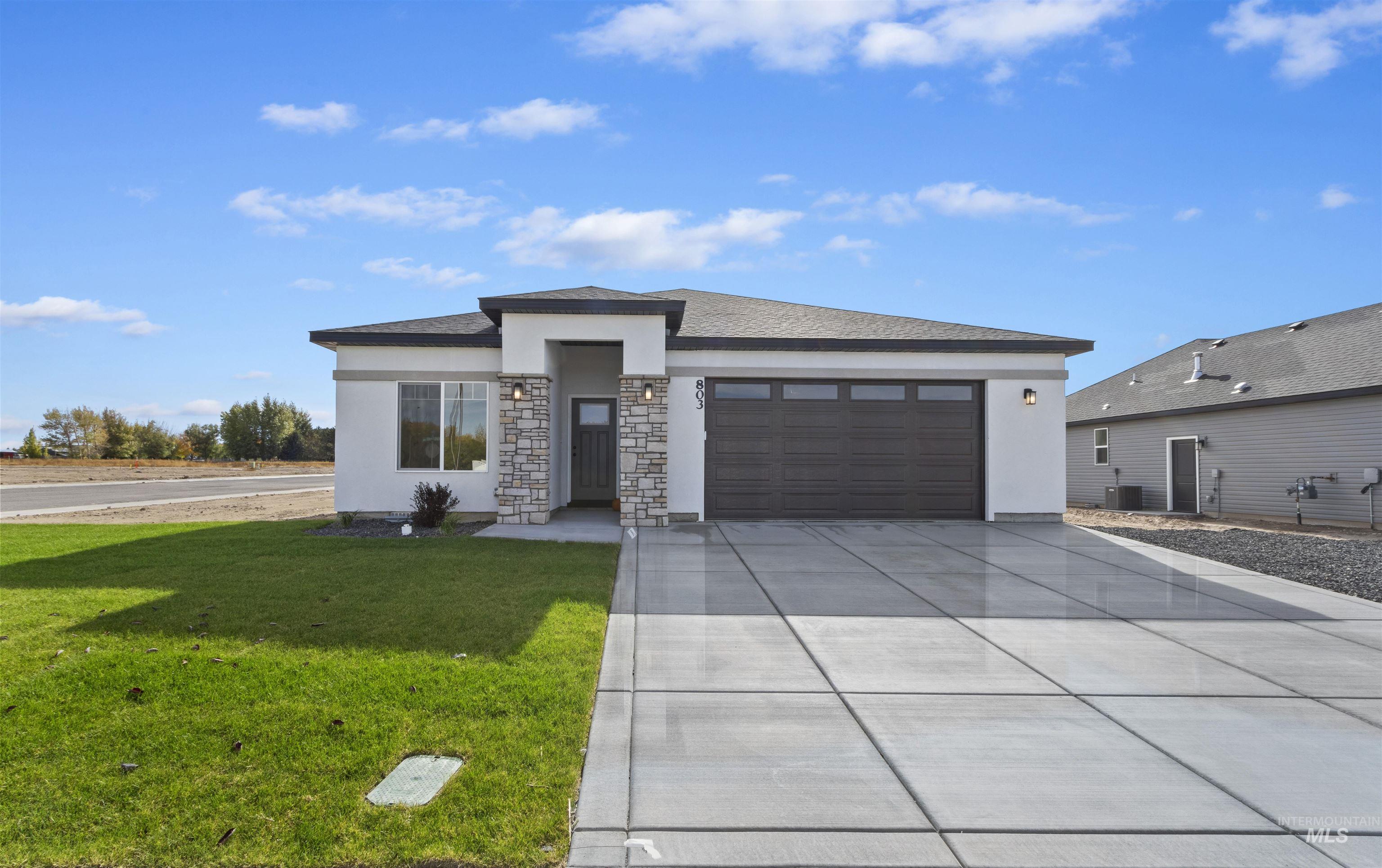 803 Waveland Avenue, Filer, Idaho 83328, 3 Bedrooms, 2 Bathrooms, Residential For Sale, Price $384,900, 98965598