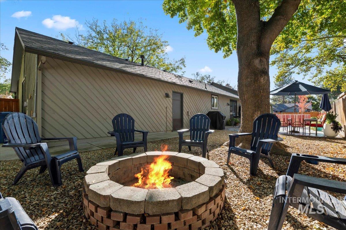 View of patio / terrace with grilling area