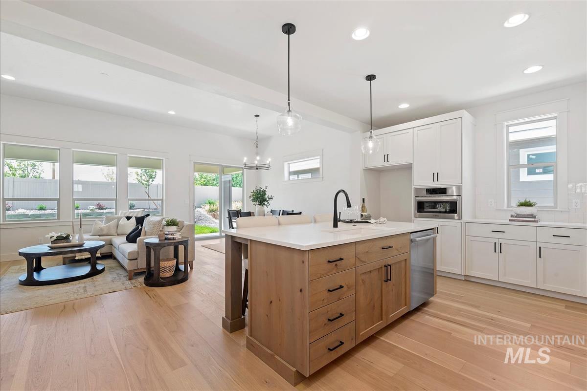 1469 E Andes Dr, Kuna, Idaho 83634, 3 Bedrooms, 2 Bathrooms, Residential For Sale, Price $569,900, 98965609