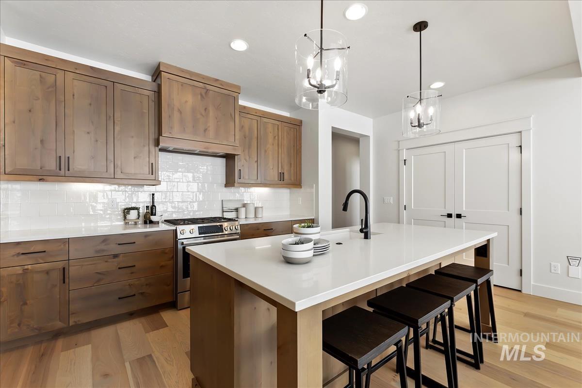 10880 W Cruden Bay Ln., Kuna, Idaho 83634, 3 Bedrooms, 2.5 Bathrooms, Residential For Sale, Price $689,900, 98965611