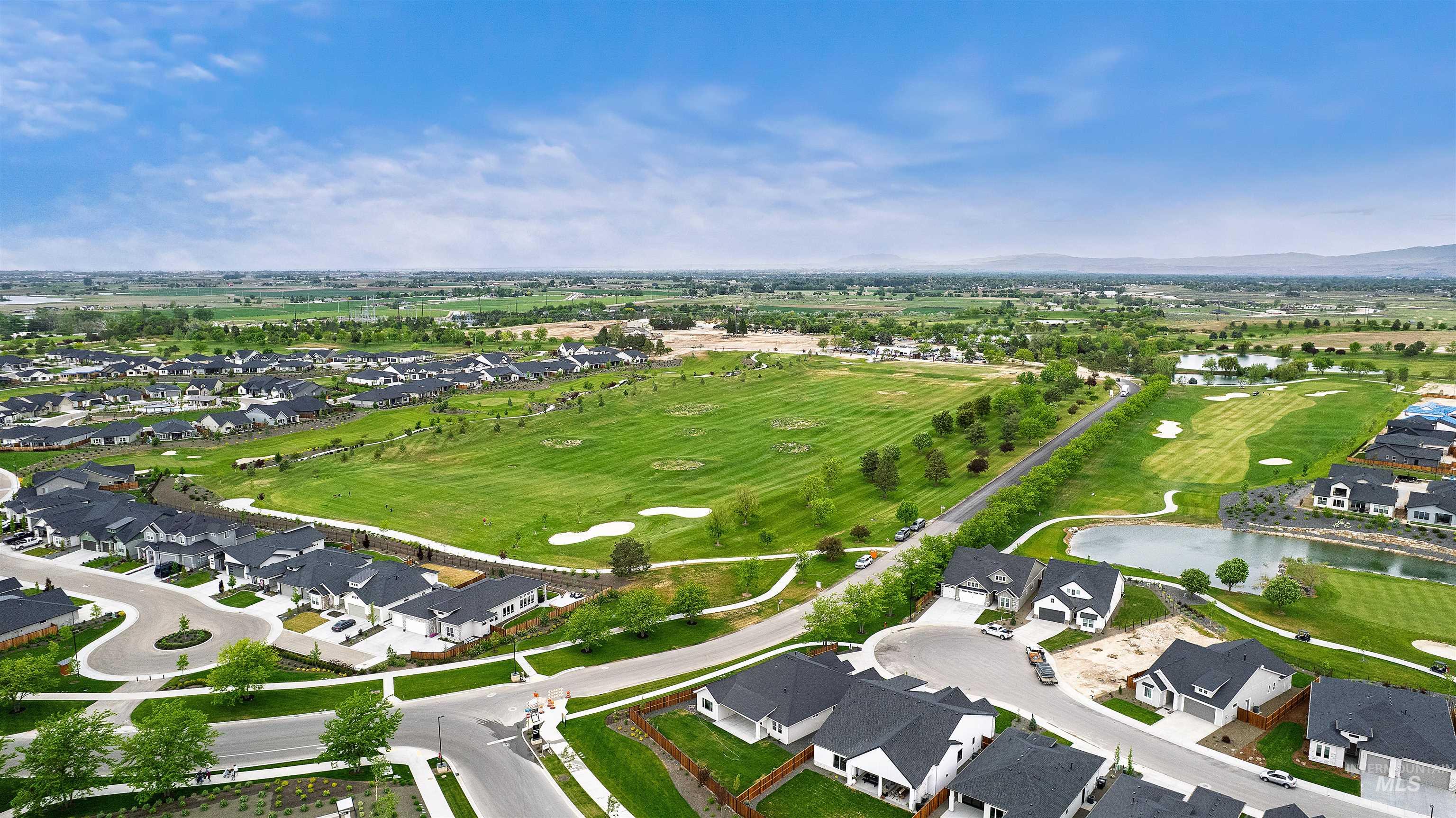 10880 W Cruden Bay Ln., Kuna, Idaho 83634, 3 Bedrooms, 2.5 Bathrooms, Residential For Sale, Price $689,900, 98965611