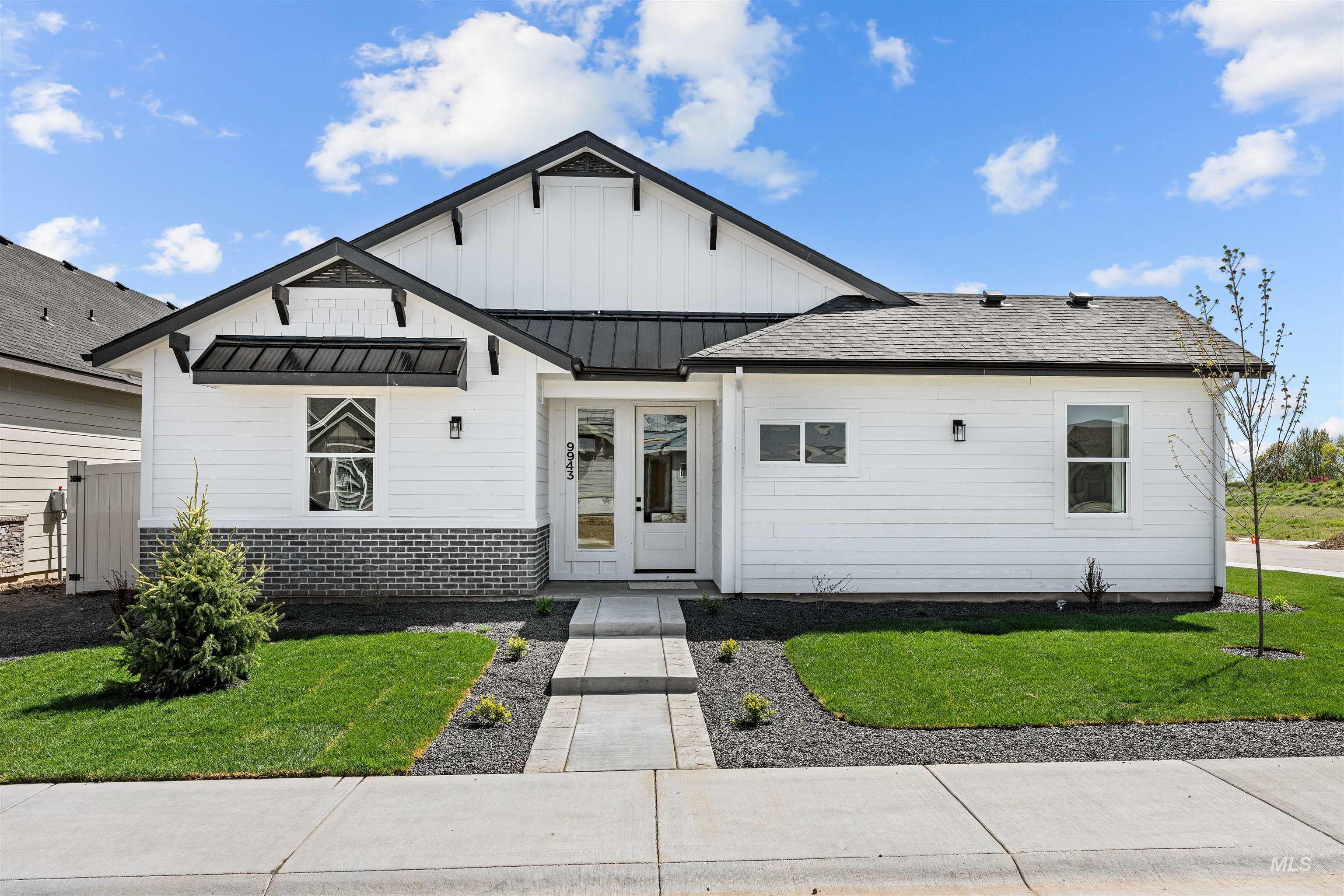 9924 W Sunberry Ct, Star, Idaho 83669, 4 Bedrooms, 2.5 Bathrooms, Residential For Sale, Price $689,000, 98965632