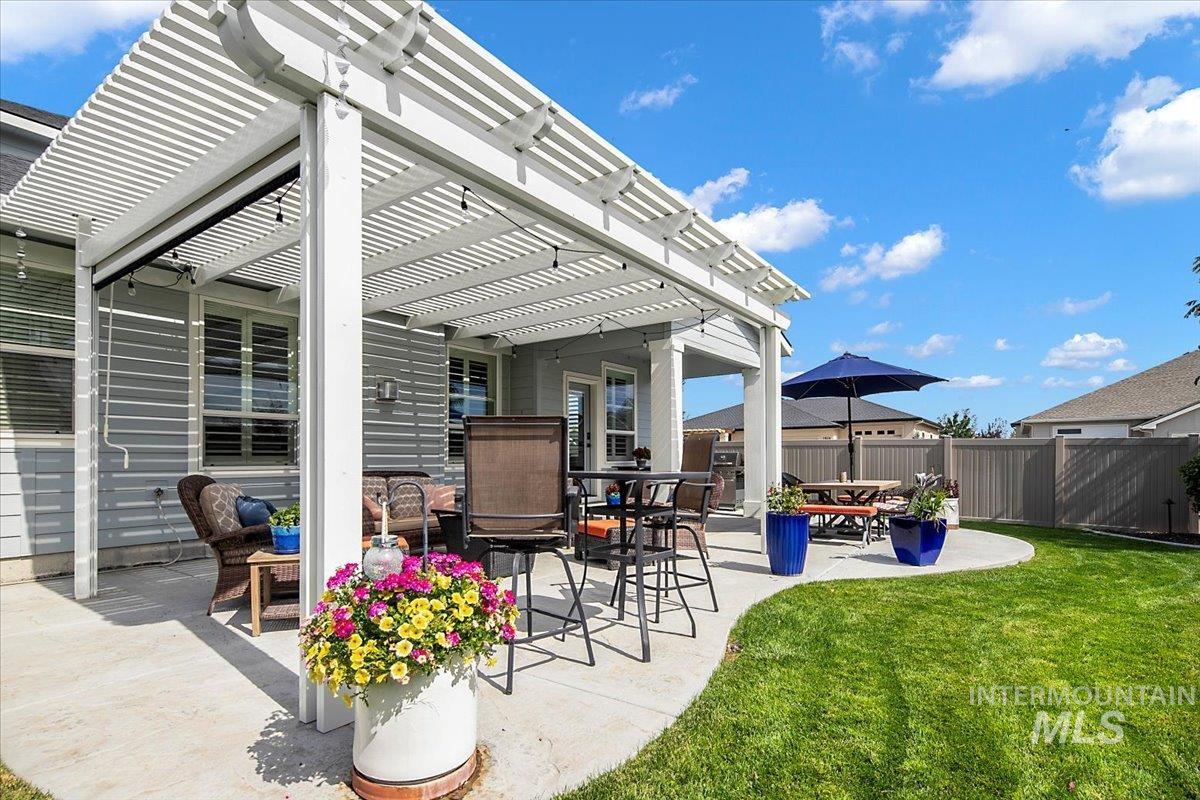 2207 E Timber Trail, Kuna, Idaho 83646, 5 Bedrooms, 2.5 Bathrooms, Residential For Sale, Price $799,900, 98965633