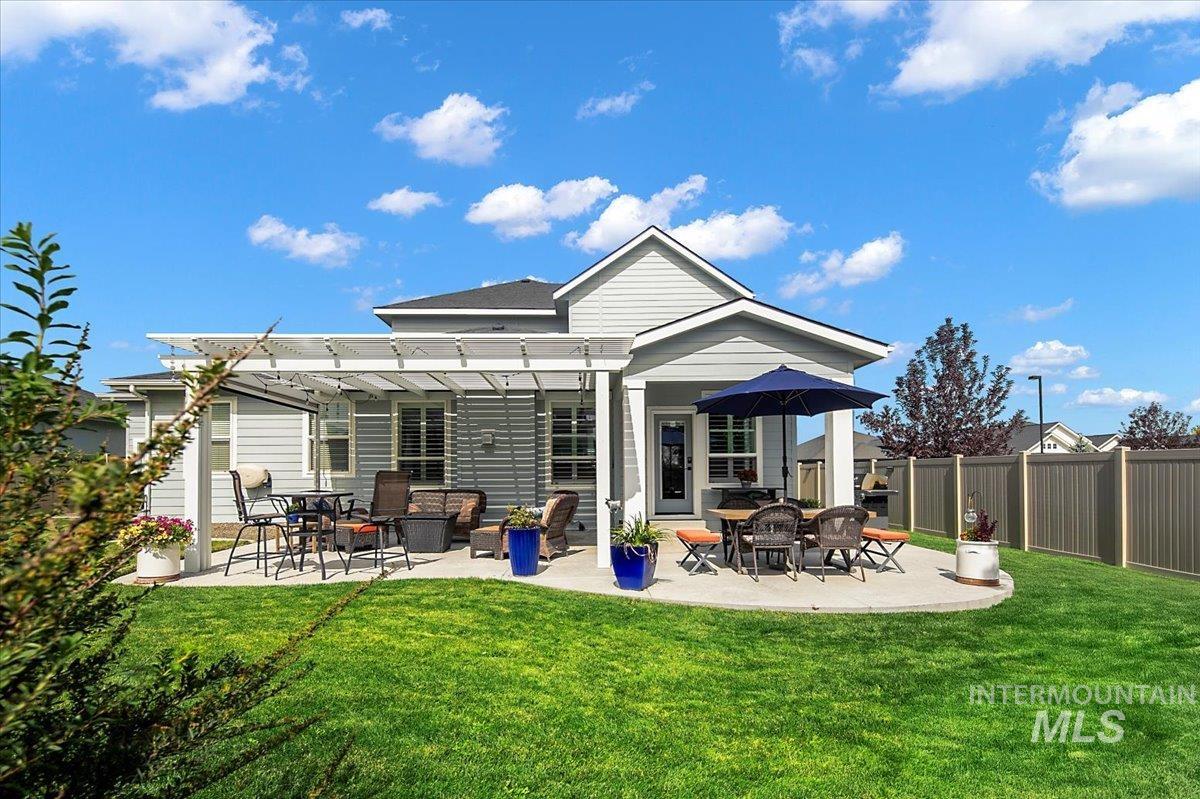 2207 E Timber Trail, Kuna, Idaho 83646, 5 Bedrooms, 2.5 Bathrooms, Residential For Sale, Price $799,900, 98965633