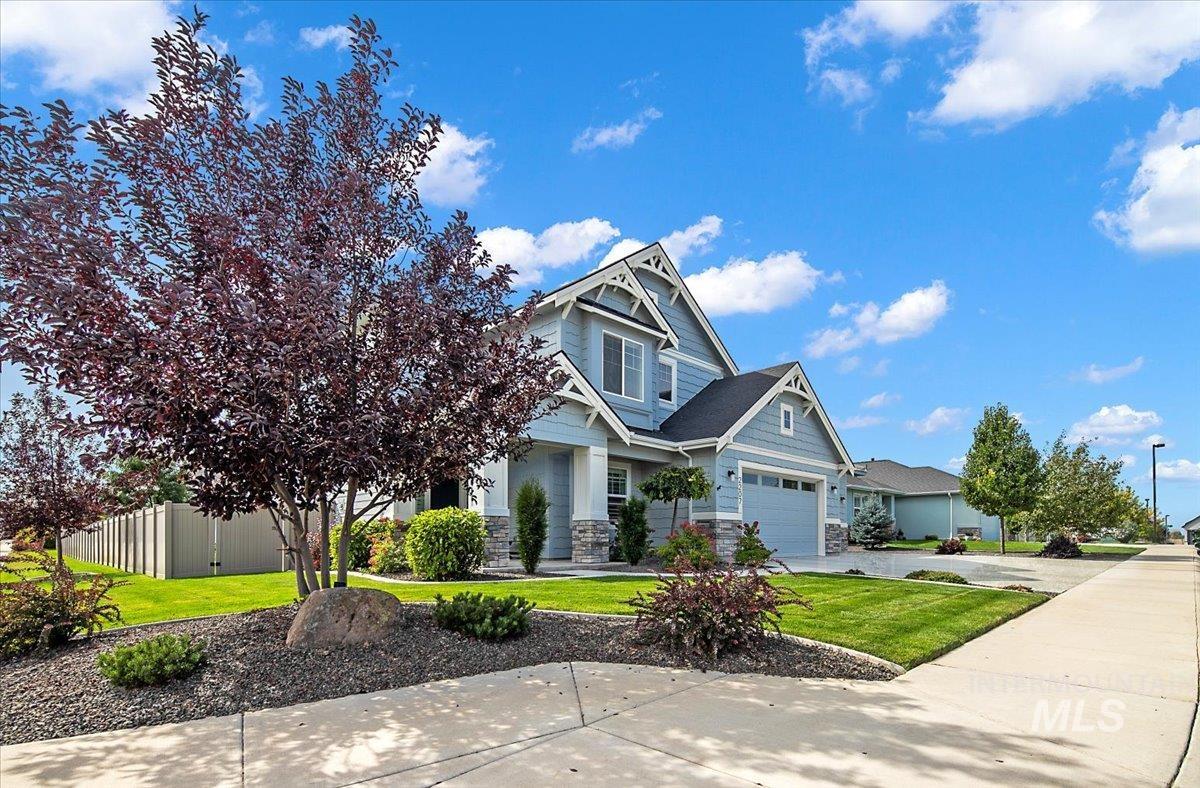 2207 E Timber Trail, Kuna, Idaho 83646, 5 Bedrooms, 2.5 Bathrooms, Residential For Sale, Price $799,900, 98965633