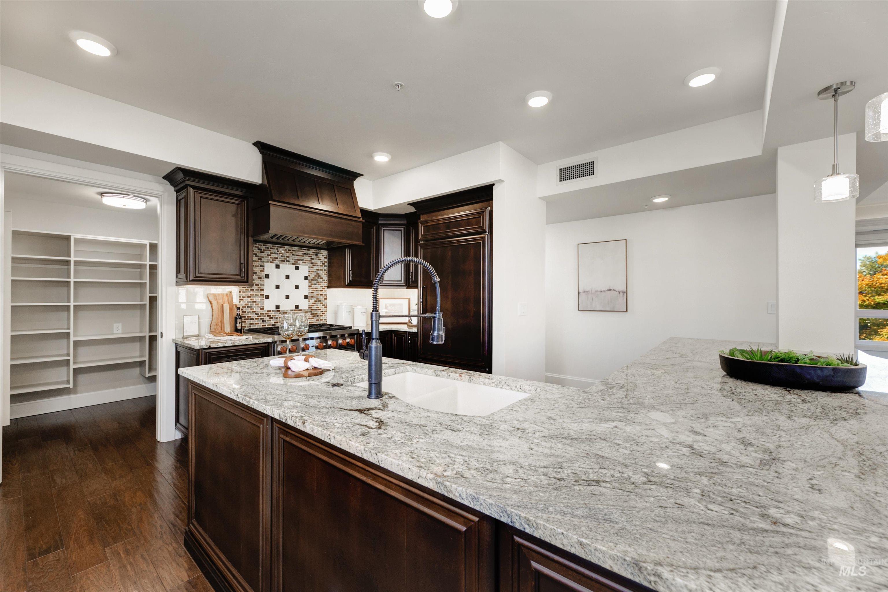 3059 W Crescent Rim Dr, Boise, Idaho 83706, 2 Bedrooms, 2.5 Bathrooms, Residential For Sale, Price $1,040,000, 98965661