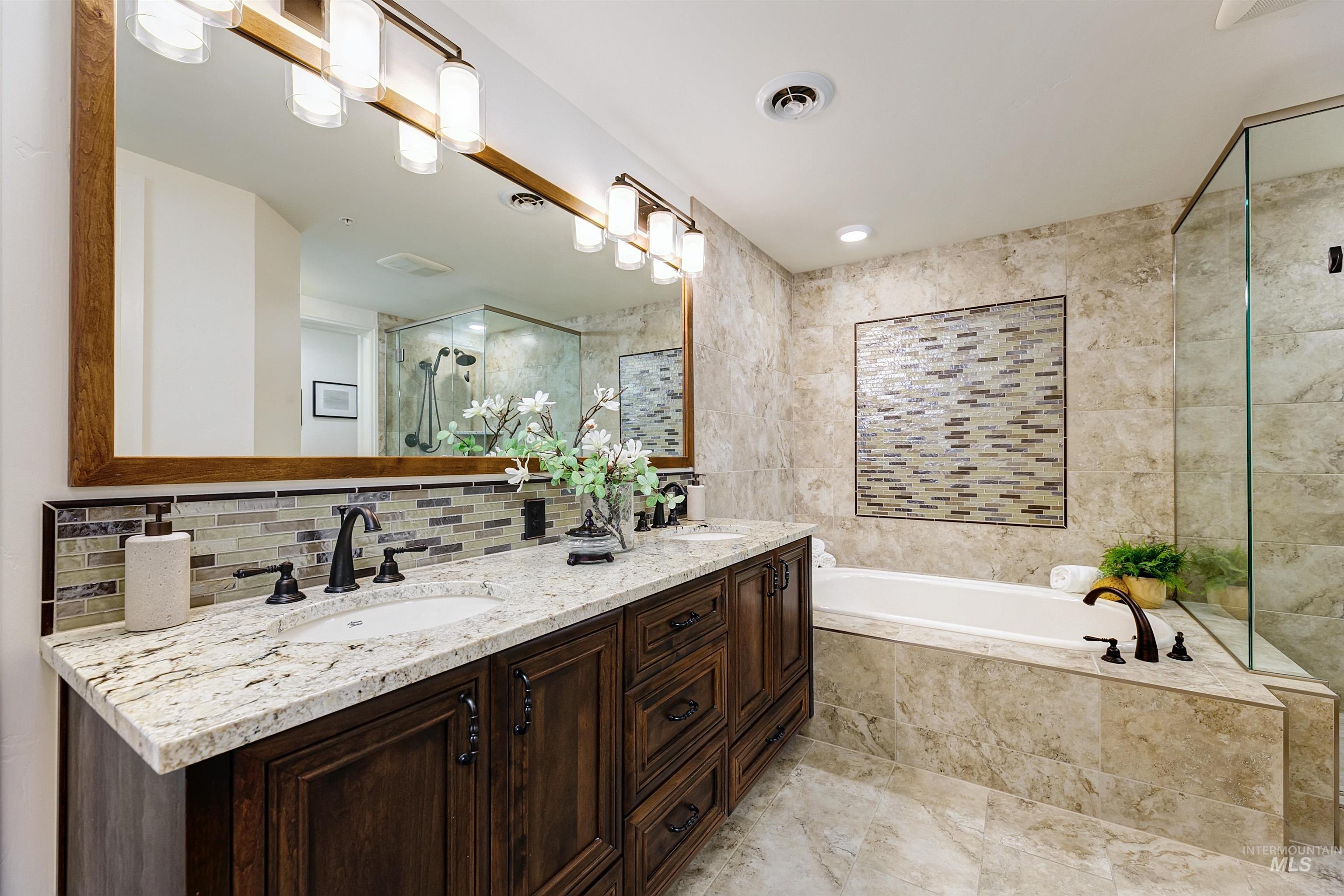 3059 W Crescent Rim Dr, Boise, Idaho 83706, 2 Bedrooms, 2.5 Bathrooms, Residential For Sale, Price $1,040,000, 98965661