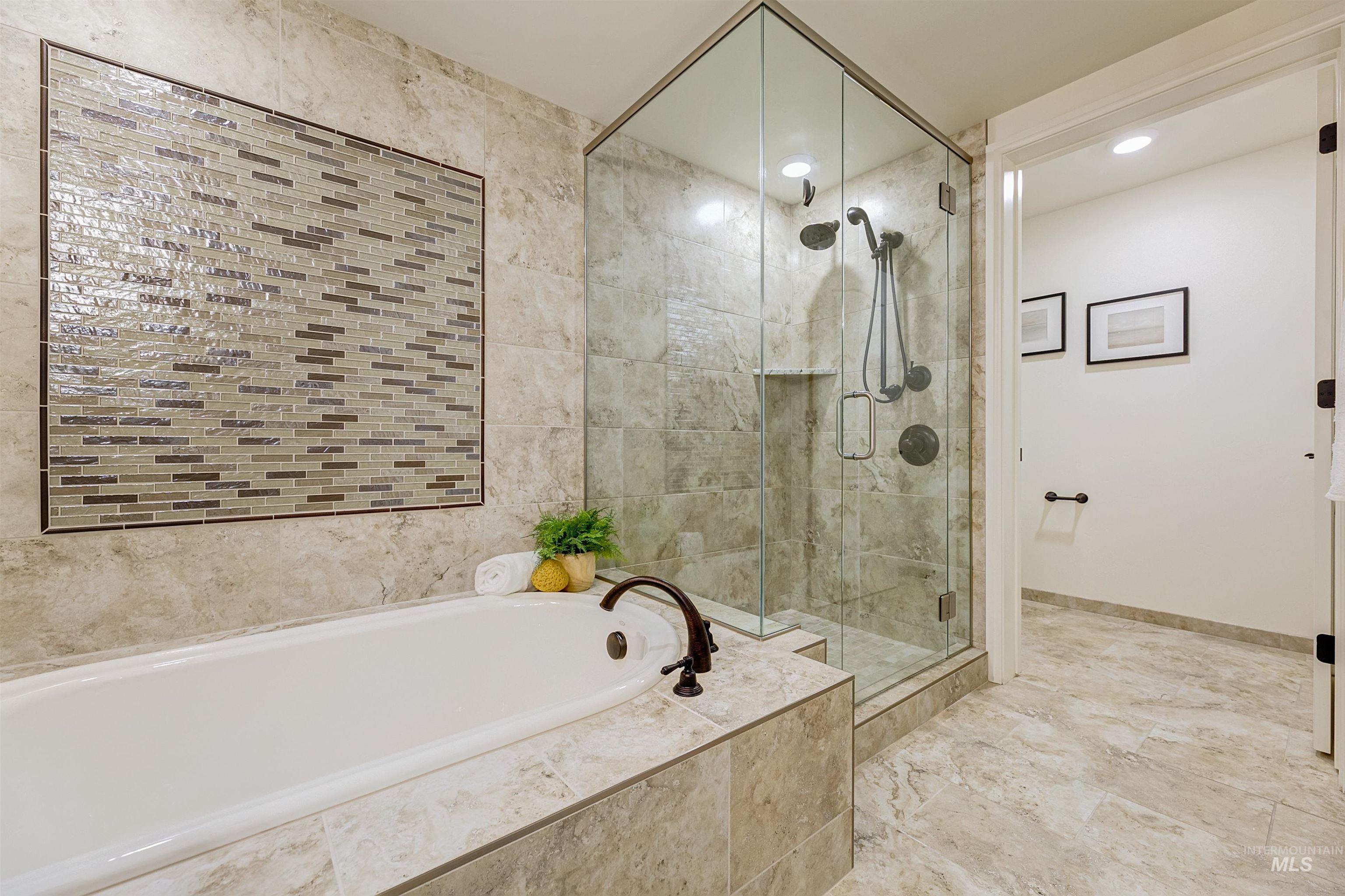 3059 W Crescent Rim Dr, Boise, Idaho 83706, 2 Bedrooms, 2.5 Bathrooms, Residential For Sale, Price $1,040,000, 98965661