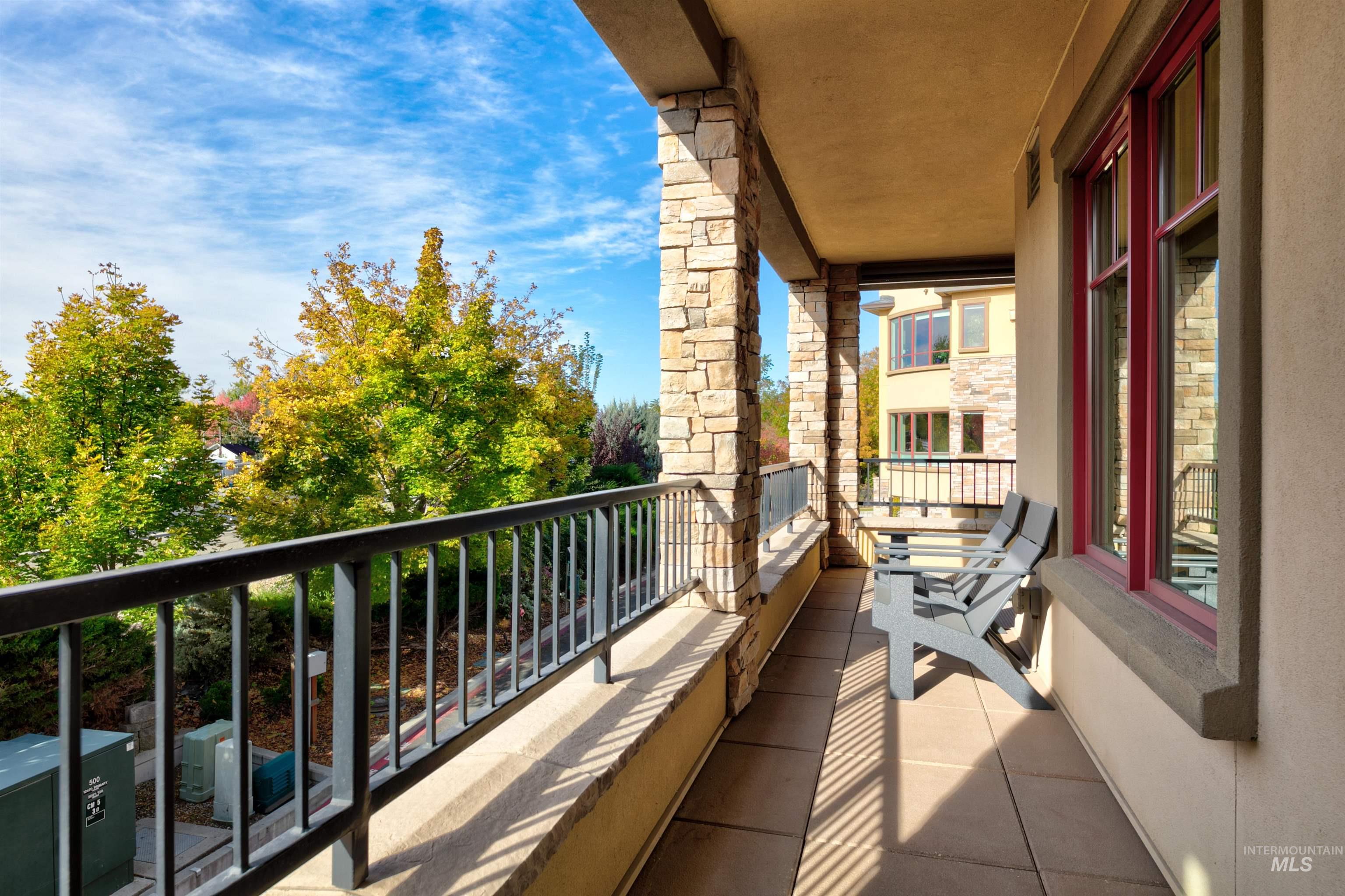 3059 W Crescent Rim Dr, Boise, Idaho 83706, 2 Bedrooms, 2.5 Bathrooms, Residential For Sale, Price $1,040,000, 98965661