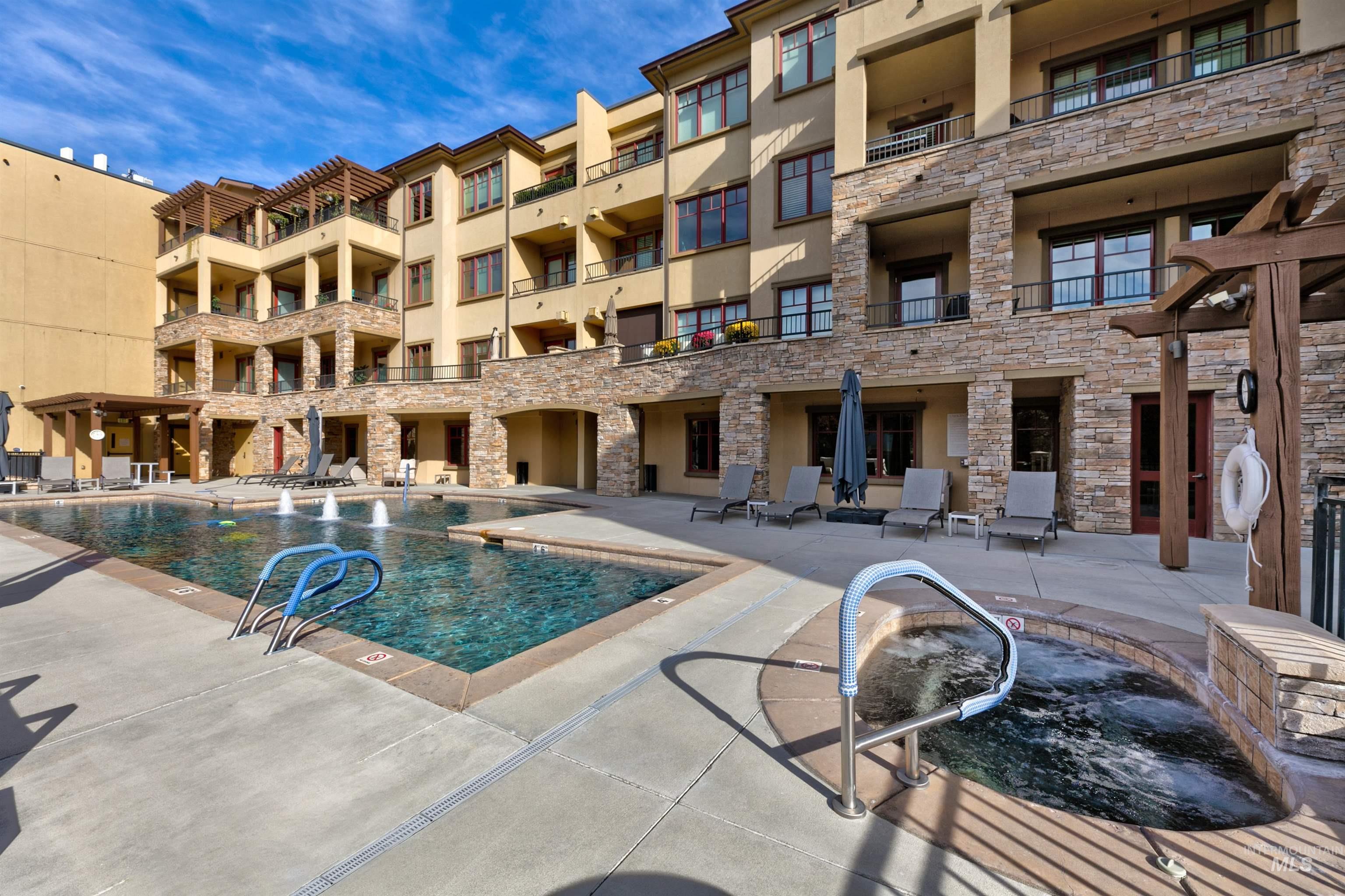 3059 W Crescent Rim Dr, Boise, Idaho 83706, 2 Bedrooms, 2.5 Bathrooms, Residential For Sale, Price $1,040,000, 98965661