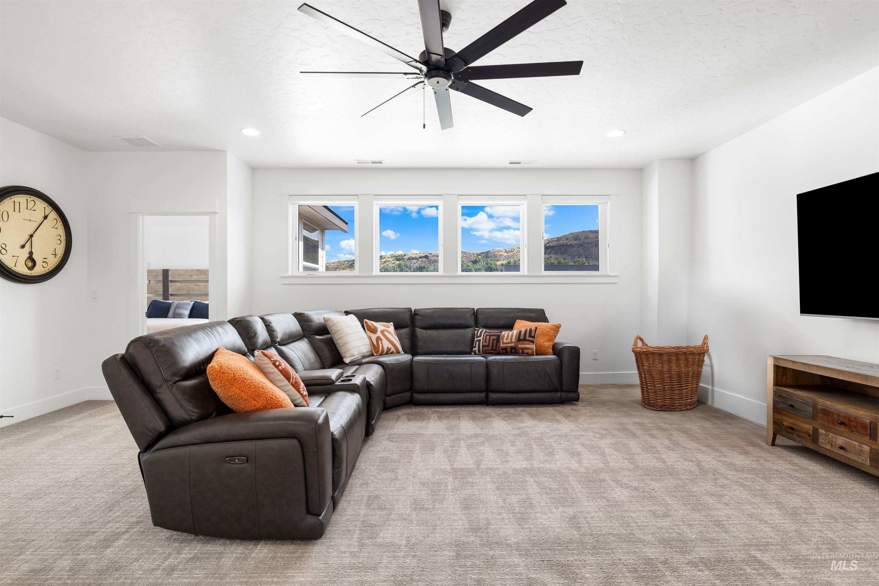 3122 W Hidden Springs Dr, Boise, Idaho 83714, 5 Bedrooms, 3.5 Bathrooms, Residential For Sale, Price $1,060,000, 98965666