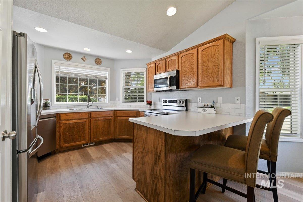 Breakfast bar and new countertops