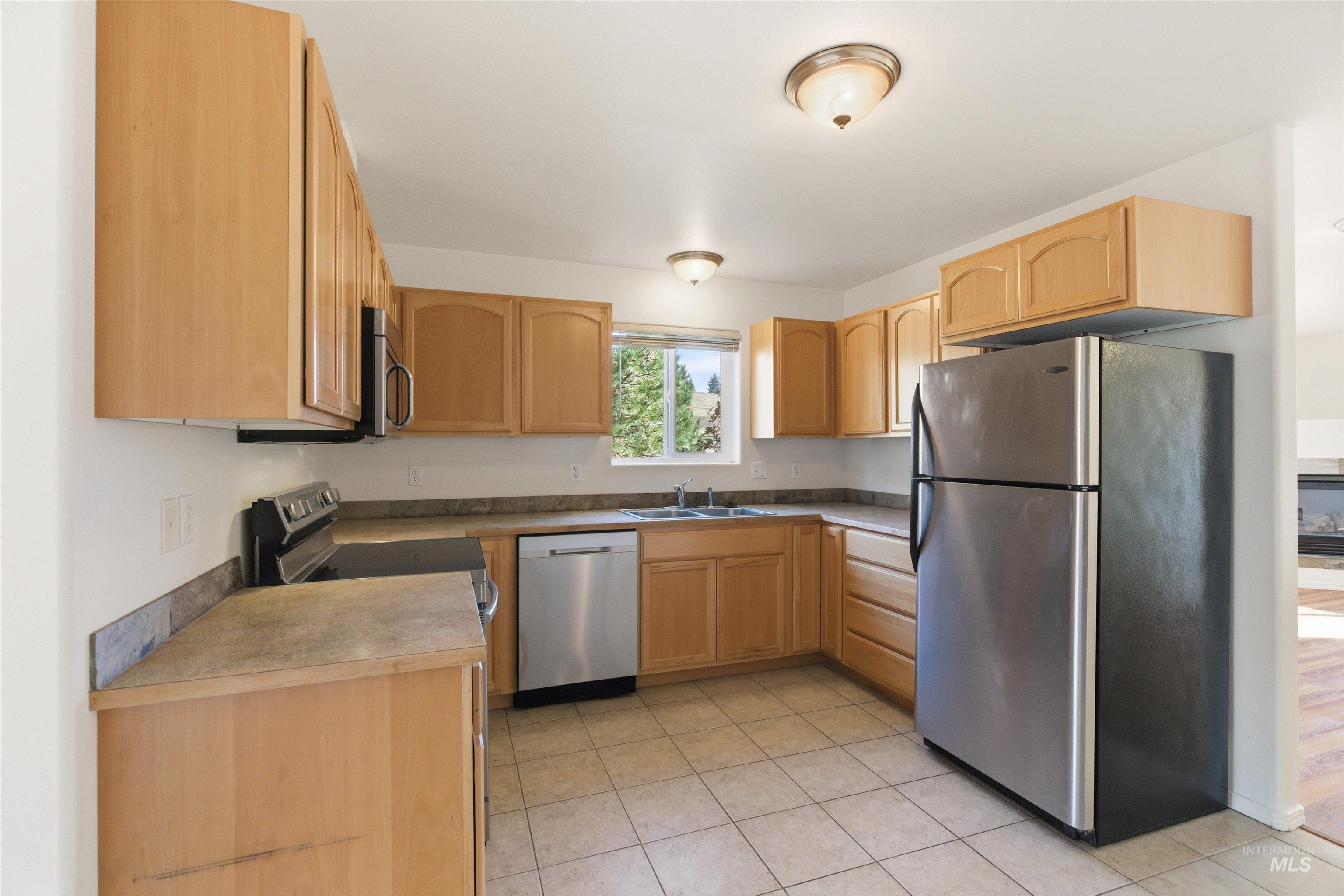 626 Britton Ln., Moscow, Idaho 83843, 4 Bedrooms, 3.5 Bathrooms, Residential For Sale, Price $398,000, 98965679