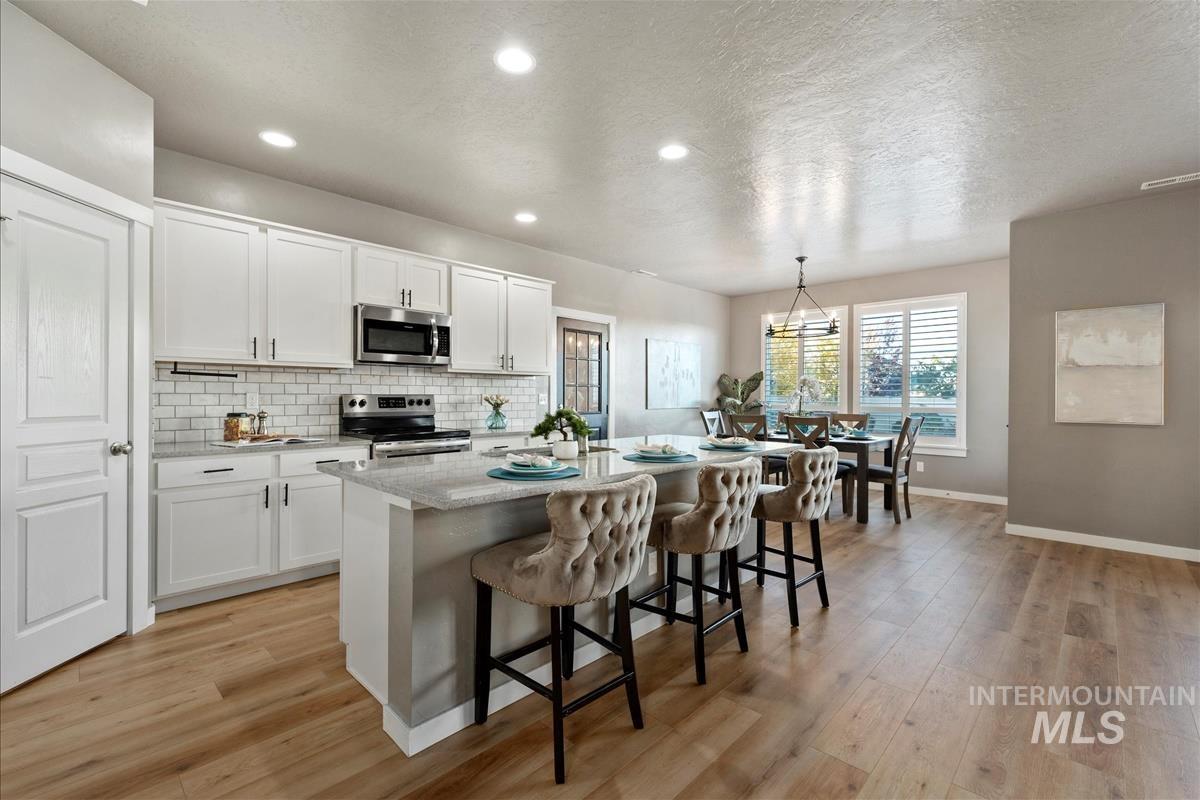 4643 S Martinel Way, Meridian, Idaho 83642, 4 Bedrooms, 2.5 Bathrooms, Residential For Sale, Price $589,900, 98965683
