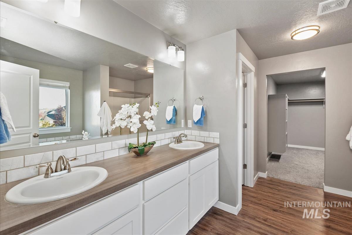 4643 S Martinel Way, Meridian, Idaho 83642, 4 Bedrooms, 2.5 Bathrooms, Residential For Sale, Price $589,900, 98965683
