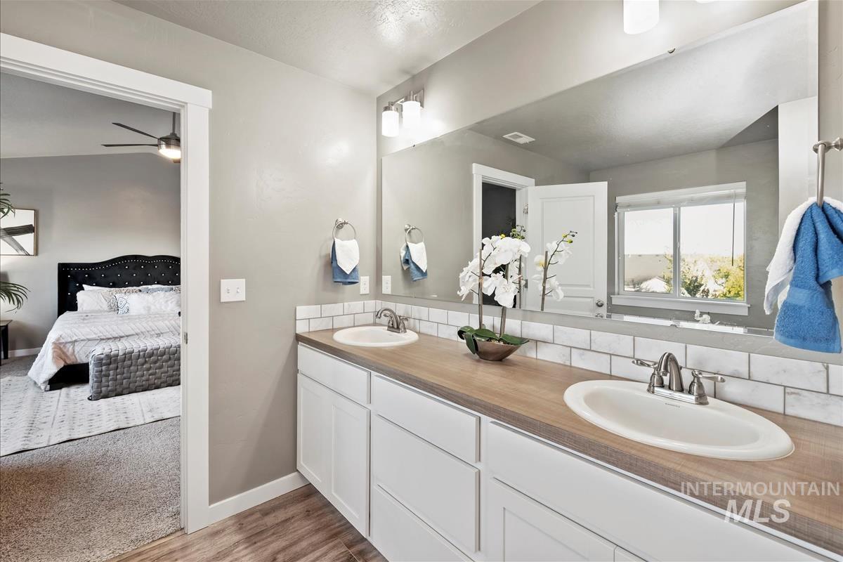 4643 S Martinel Way, Meridian, Idaho 83642, 4 Bedrooms, 2.5 Bathrooms, Residential For Sale, Price $589,900, 98965683