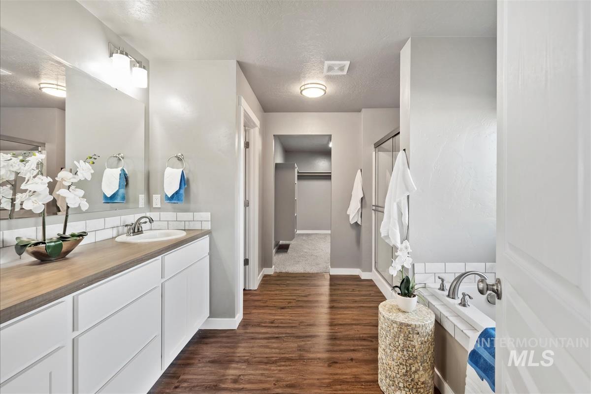 4643 S Martinel Way, Meridian, Idaho 83642, 4 Bedrooms, 2.5 Bathrooms, Residential For Sale, Price $589,900, 98965683