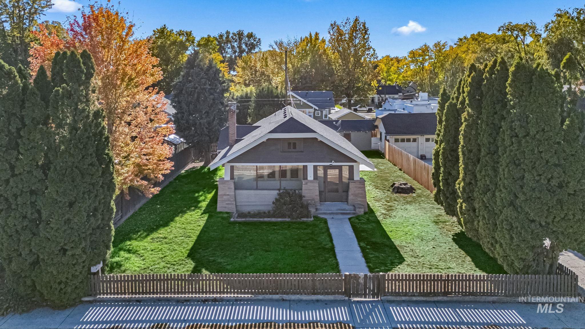 Aerial view of property and surrounding area