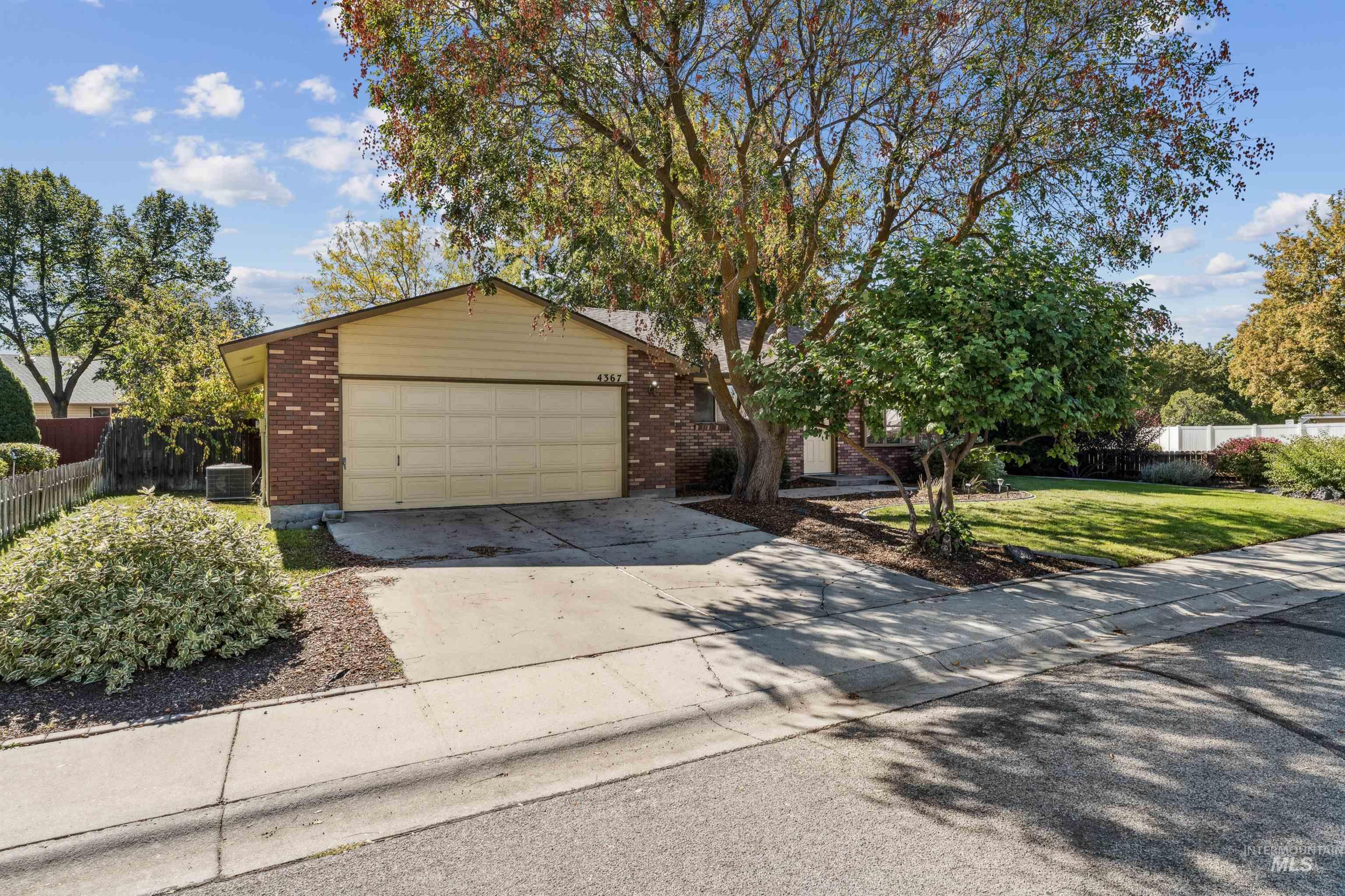4367 S Cochees Way, Boise, Idaho 83709-0000, 3 Bedrooms, 2 Bathrooms, Residential For Sale, Price $345,000, 98965696