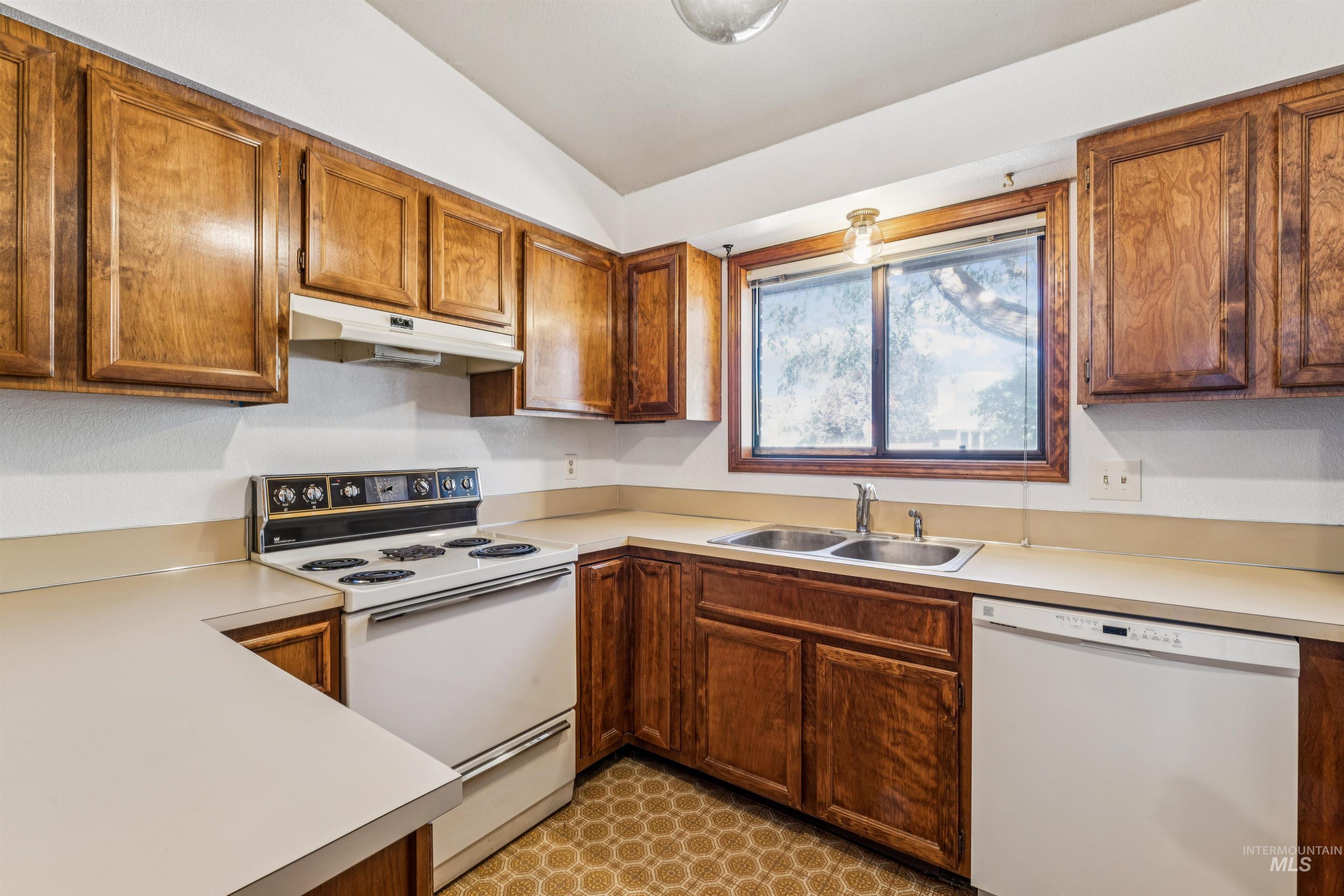 4367 S Cochees Way, Boise, Idaho 83709-0000, 3 Bedrooms, 2 Bathrooms, Residential For Sale, Price $345,000, 98965696