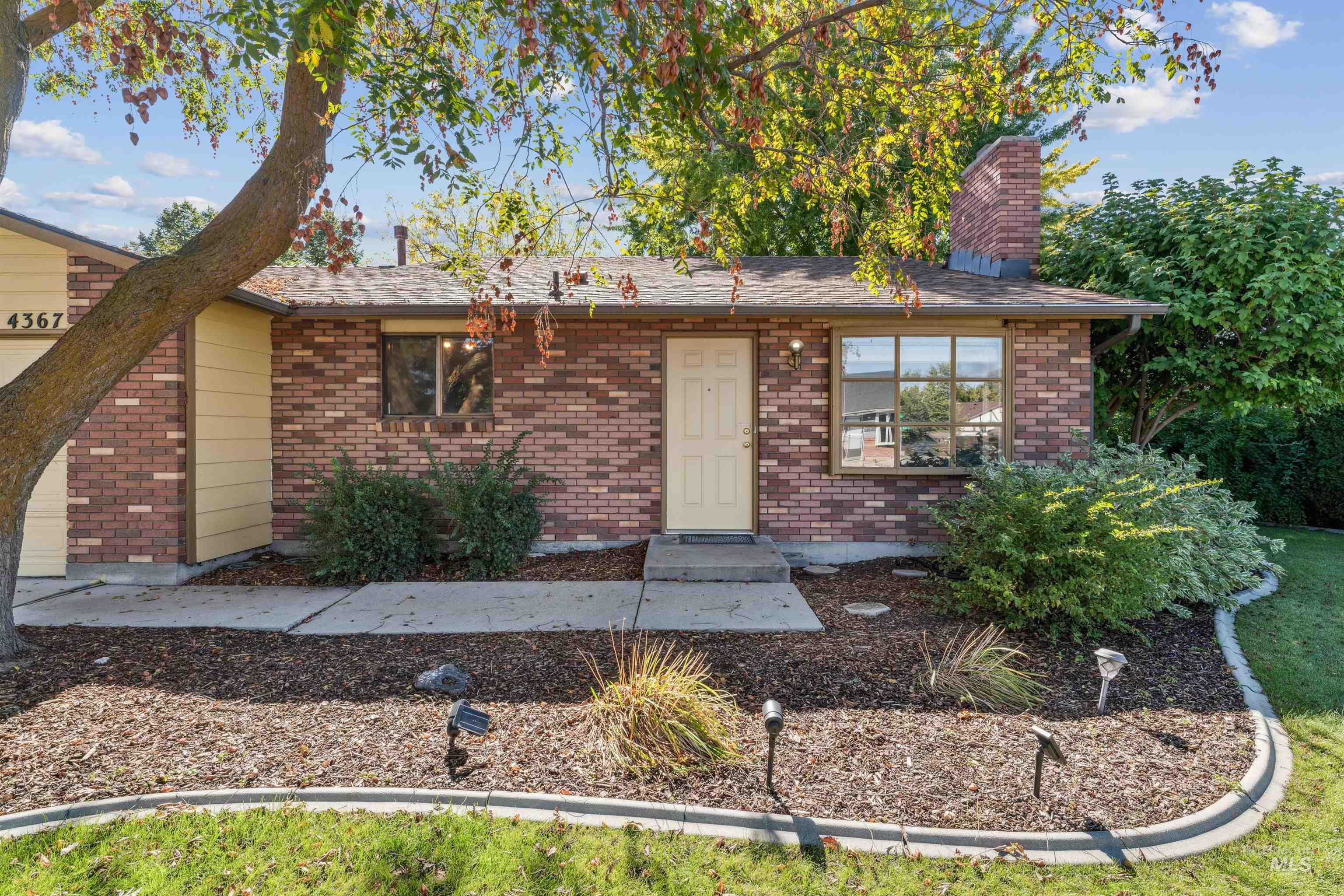 4367 S Cochees Way, Boise, Idaho 83709-0000, 3 Bedrooms, 2 Bathrooms, Residential For Sale, Price $345,000, 98965696