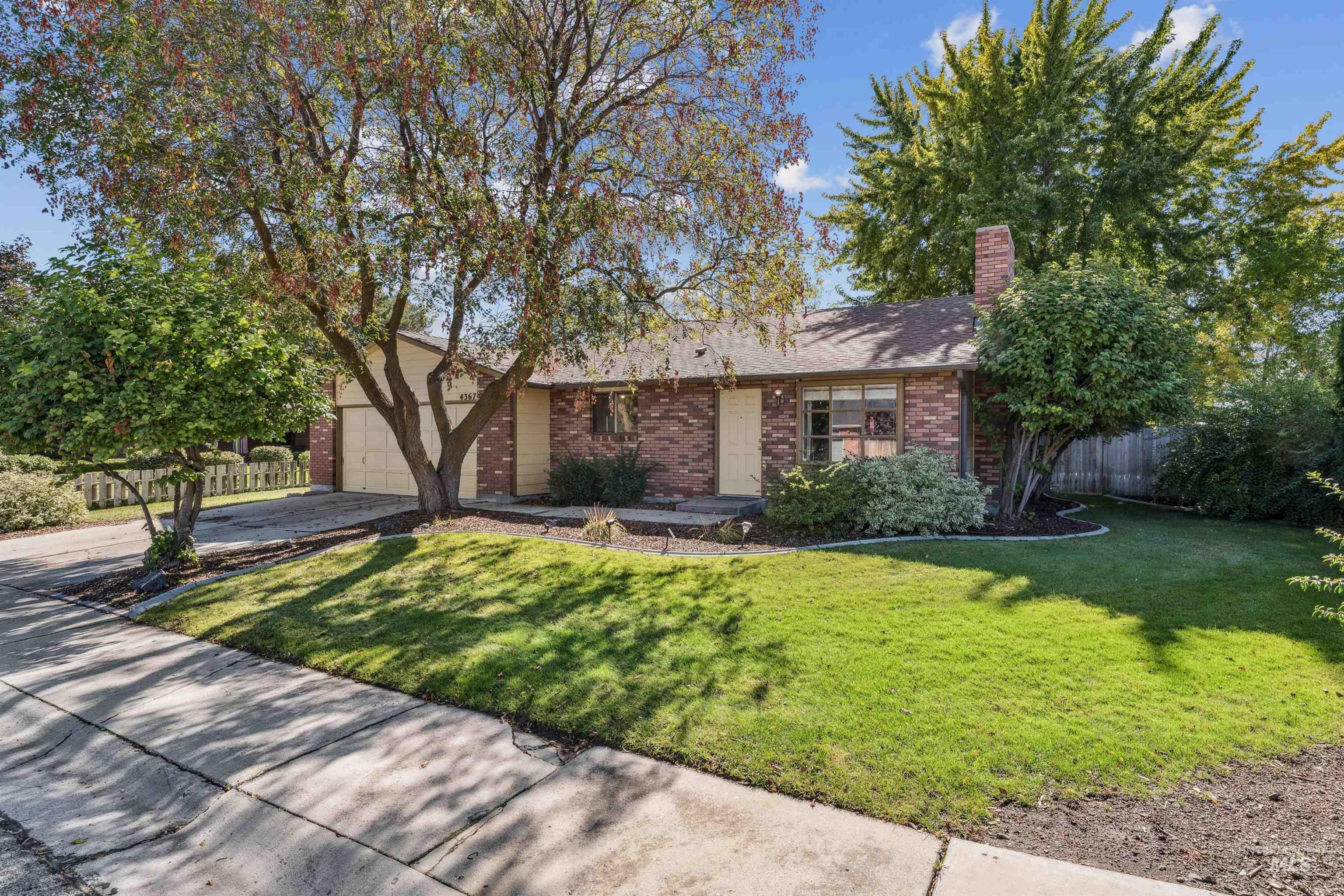 4367 S Cochees Way, Boise, Idaho 83709-0000, 3 Bedrooms, 2 Bathrooms, Residential For Sale, Price $345,000, 98965696