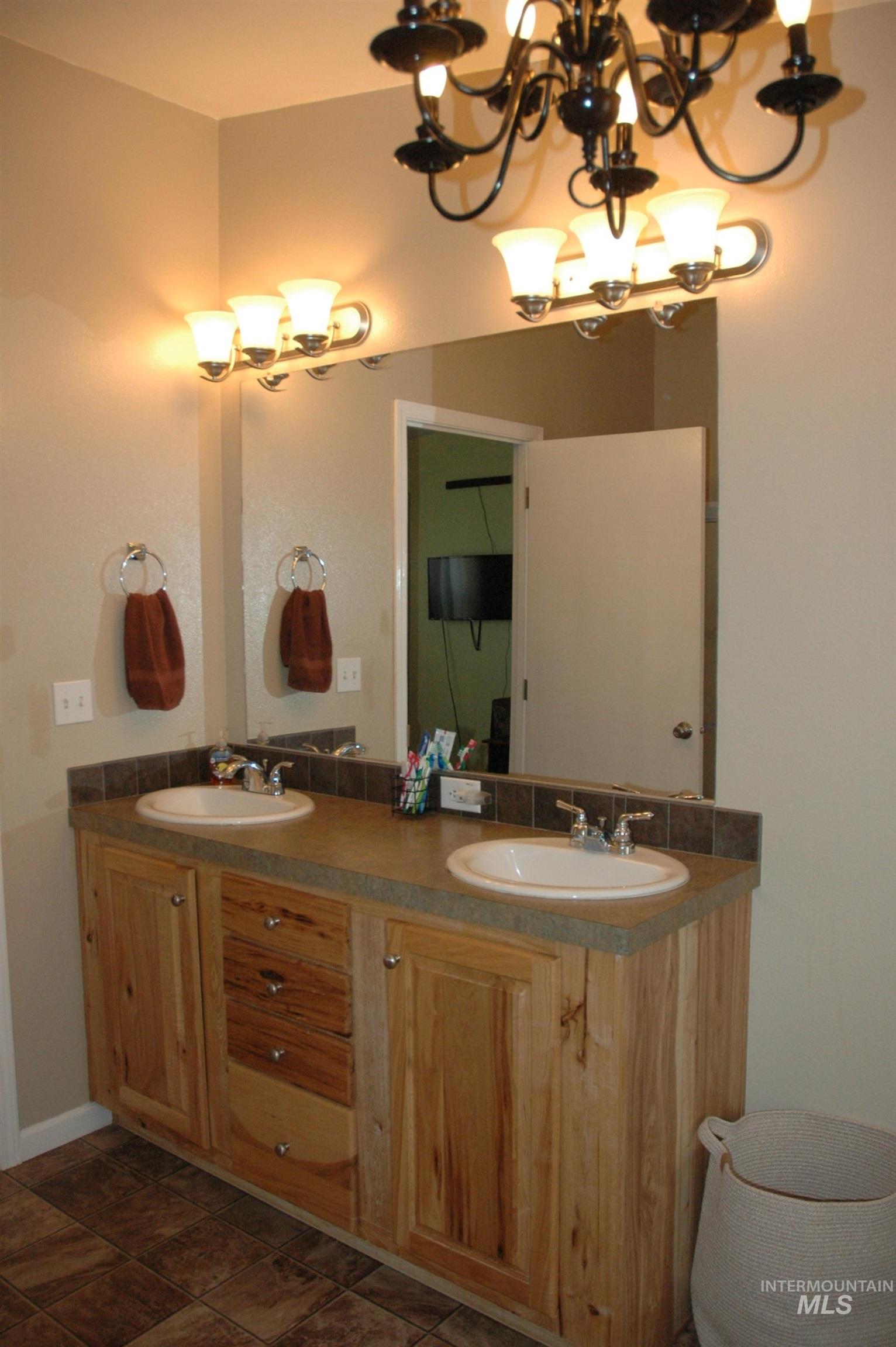 4030 River Resort Dr, Homedale, Idaho 83628, 3 Bedrooms, 2 Bathrooms, Residential For Sale, Price $155,000, 98965697